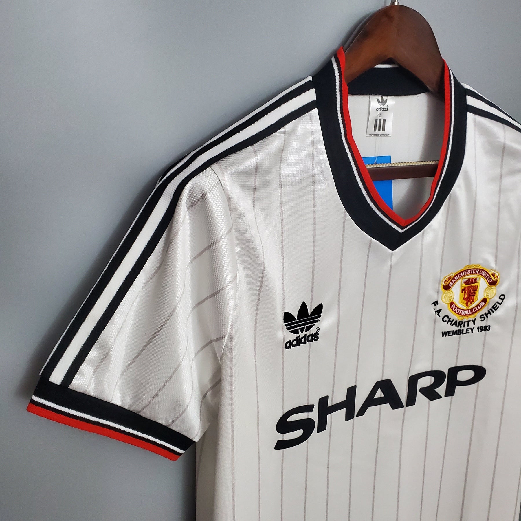 CAMISA RETRÔ MANCHESTER UNITED AWAY 1983