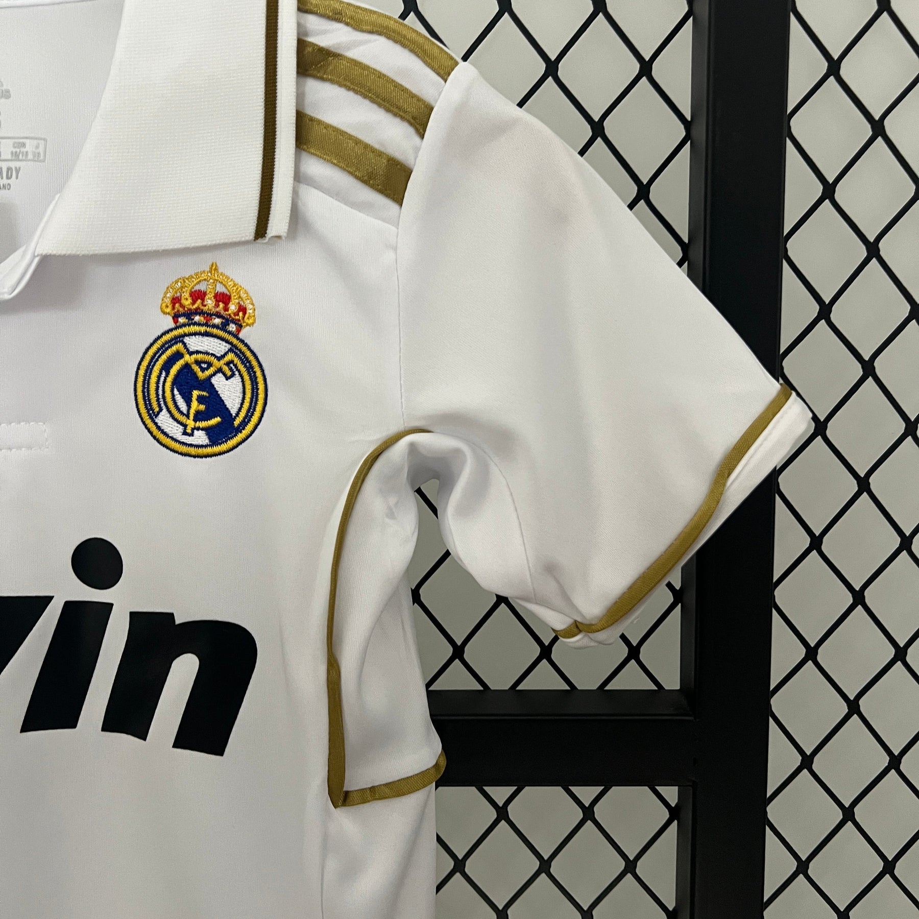 KIT INFANTIL RETRÔ REAL MADRID HOME 11/12