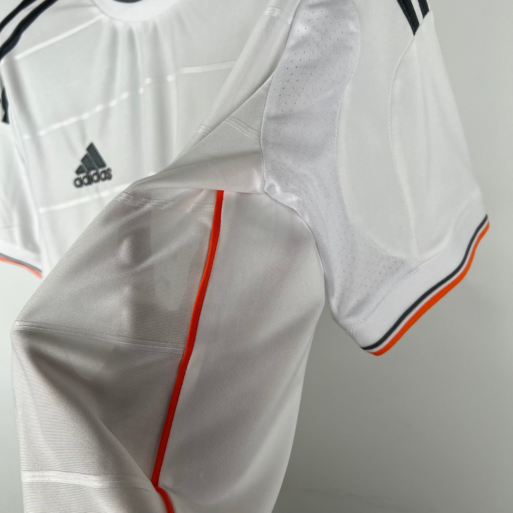 CAMISA RETRÔ REAL MADRID HOME 13/14