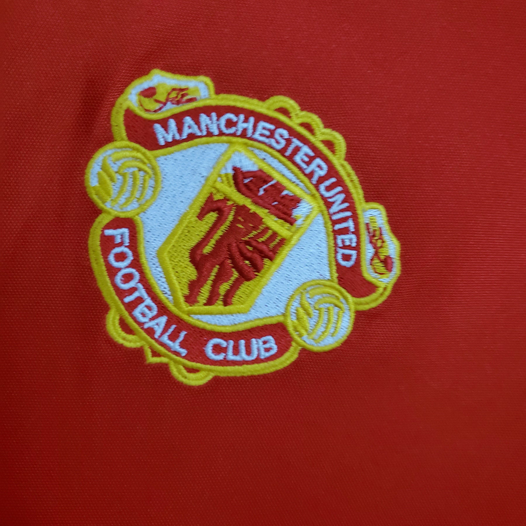 CAMISA RETRÔ MANCHESTER UNITED HOME 1985