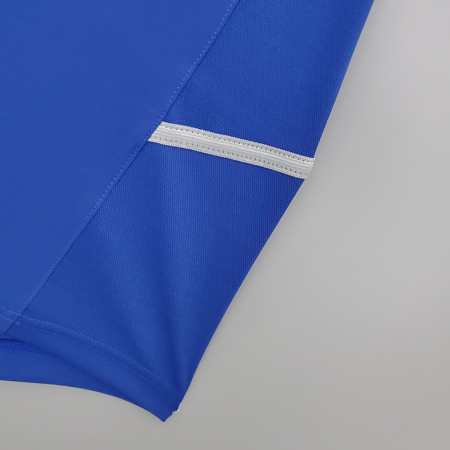 CAMISA RETRÔ MANCHESTER UNITED AWAY 02/04