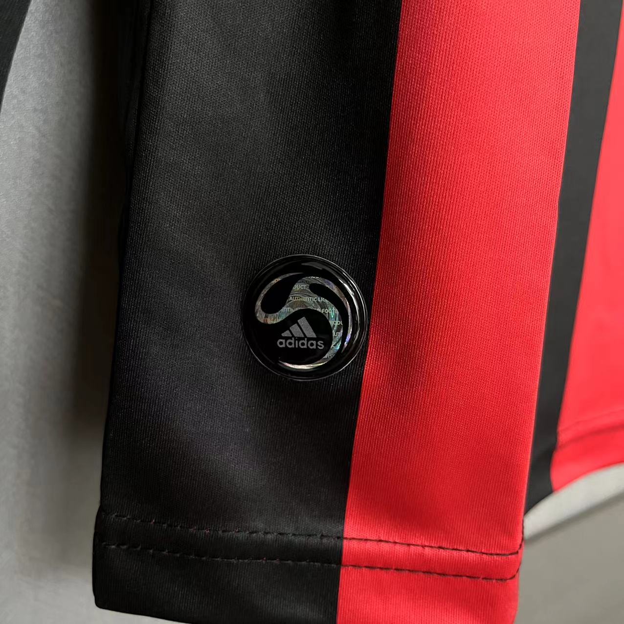 CAMISA RETRÔ MILAN HOME MANGA LONGA 08/09