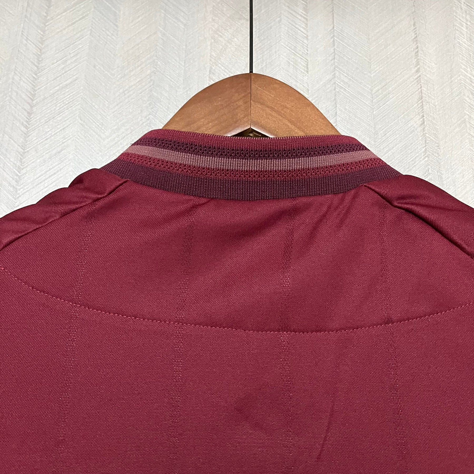 CAMISA MANCHESTER CITY RETRÔ AWAY 12/13