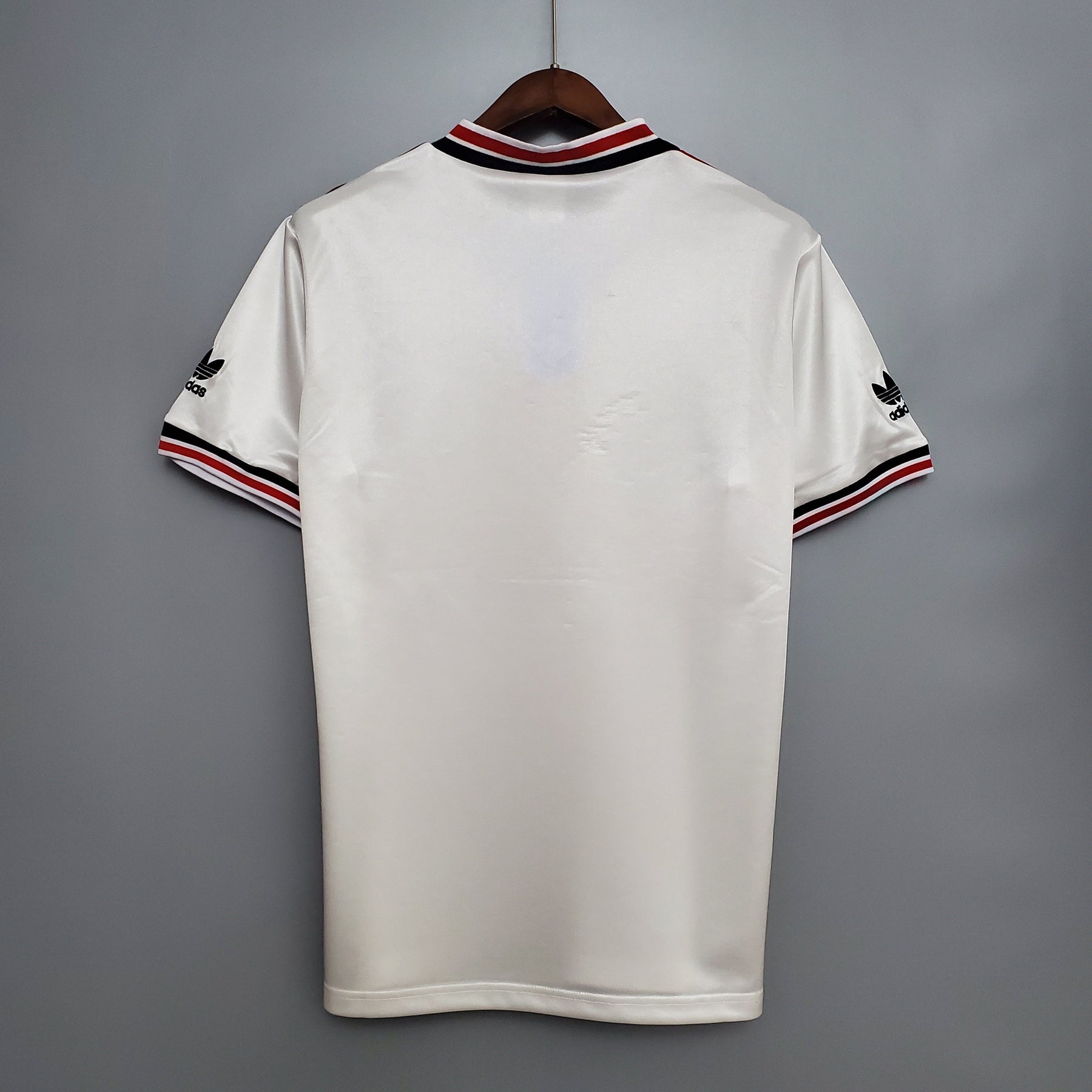 CAMISA RETRÔ MANCHESTER UNITED AWAY 1985