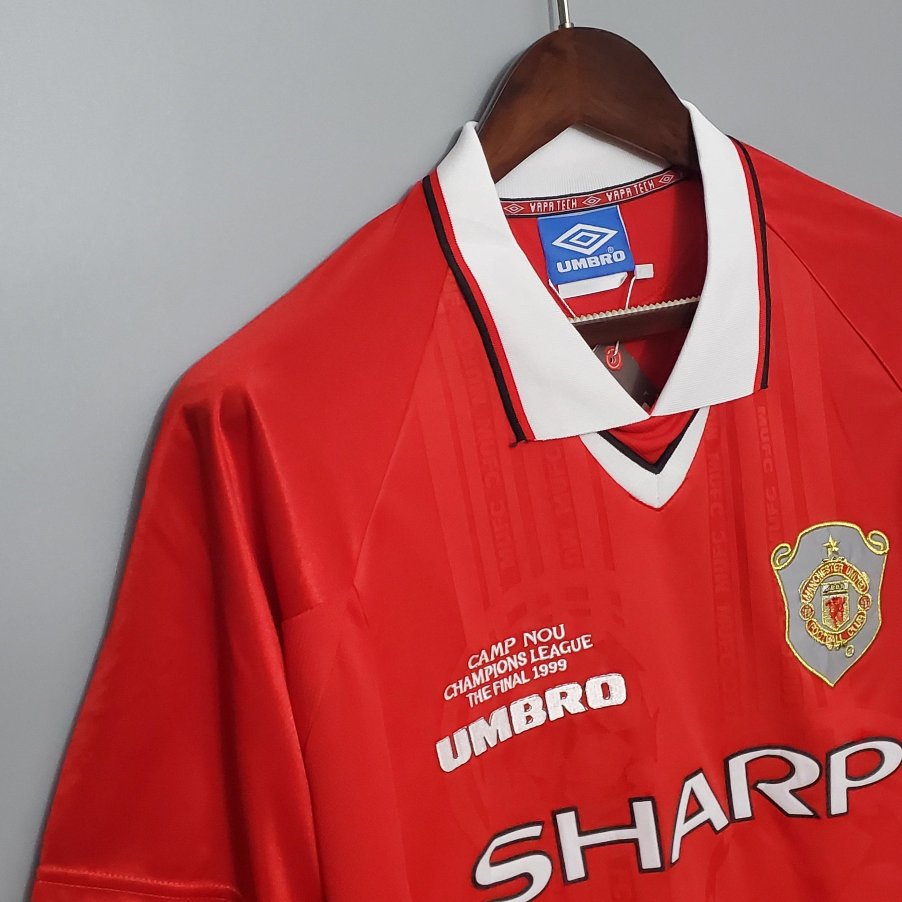 CAMISA RETRÔ MANCHESTER UNITED HOME 99/00