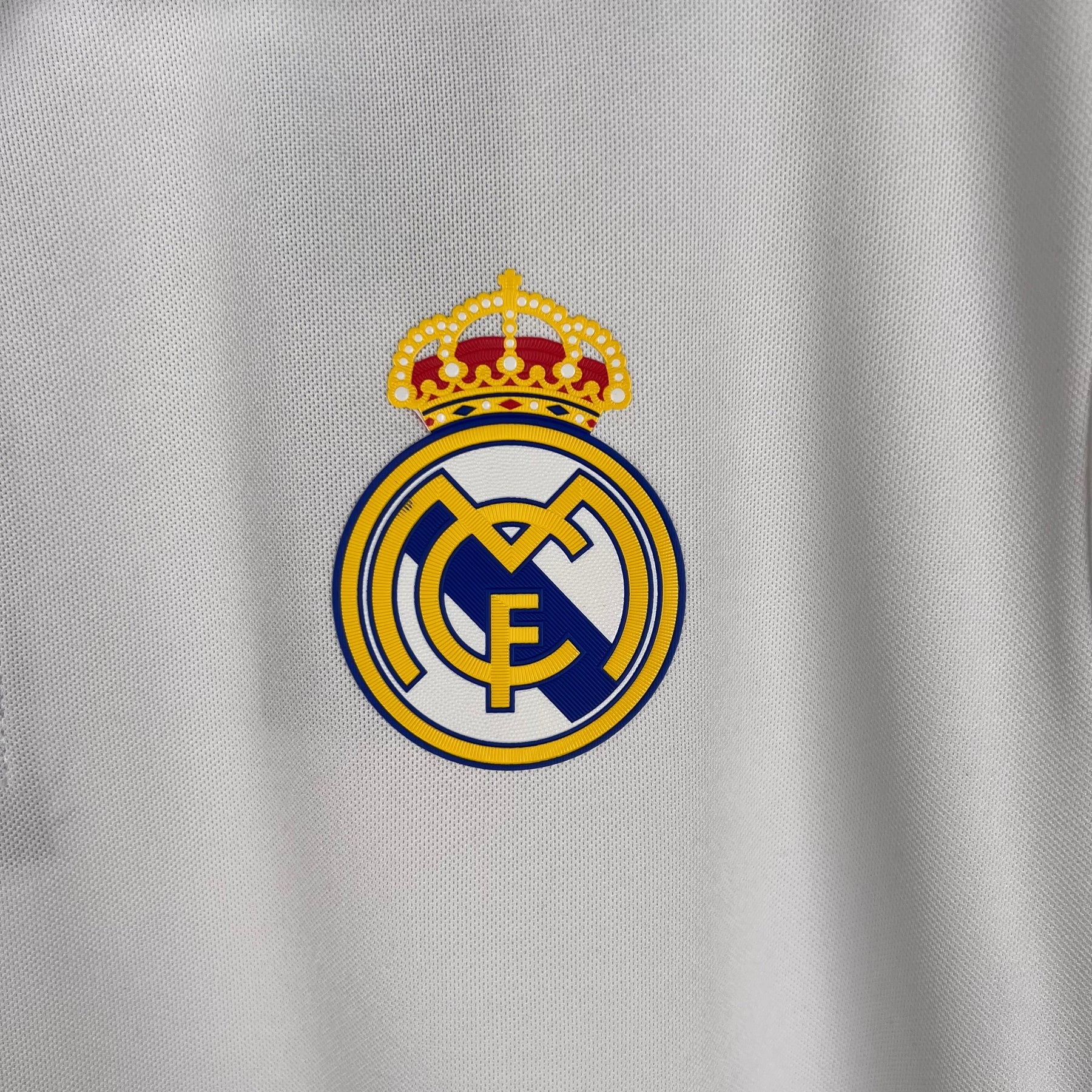 CAMISA RETRÔ REAL MADRID HOME 16/17