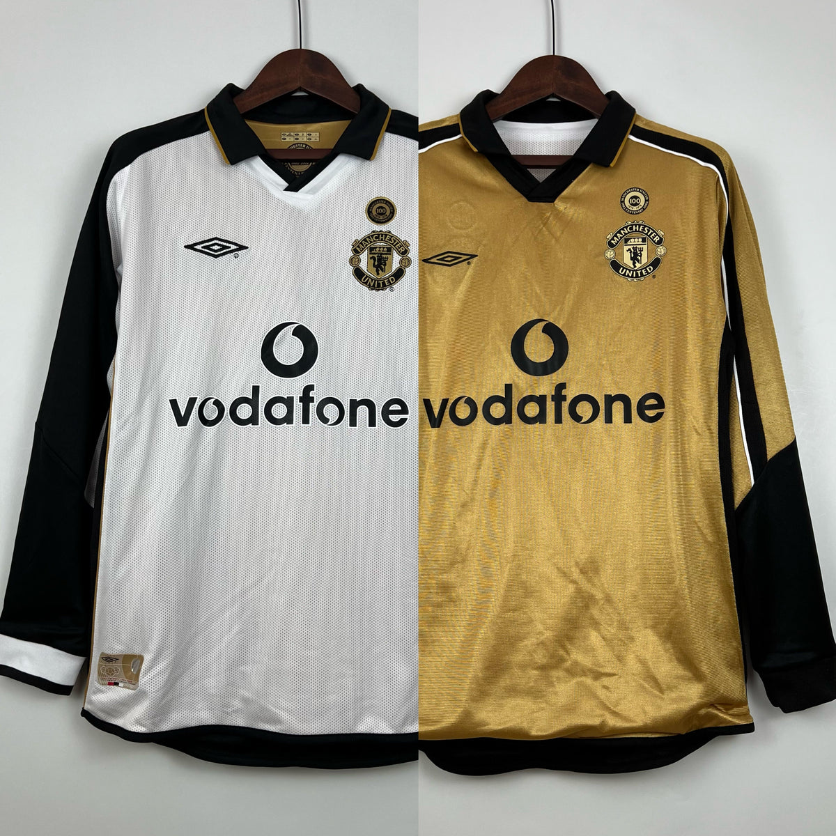 CAMISA RETRÔ MANCHESTER UNITED MANGA LONGA DUPLA FACE 01/02