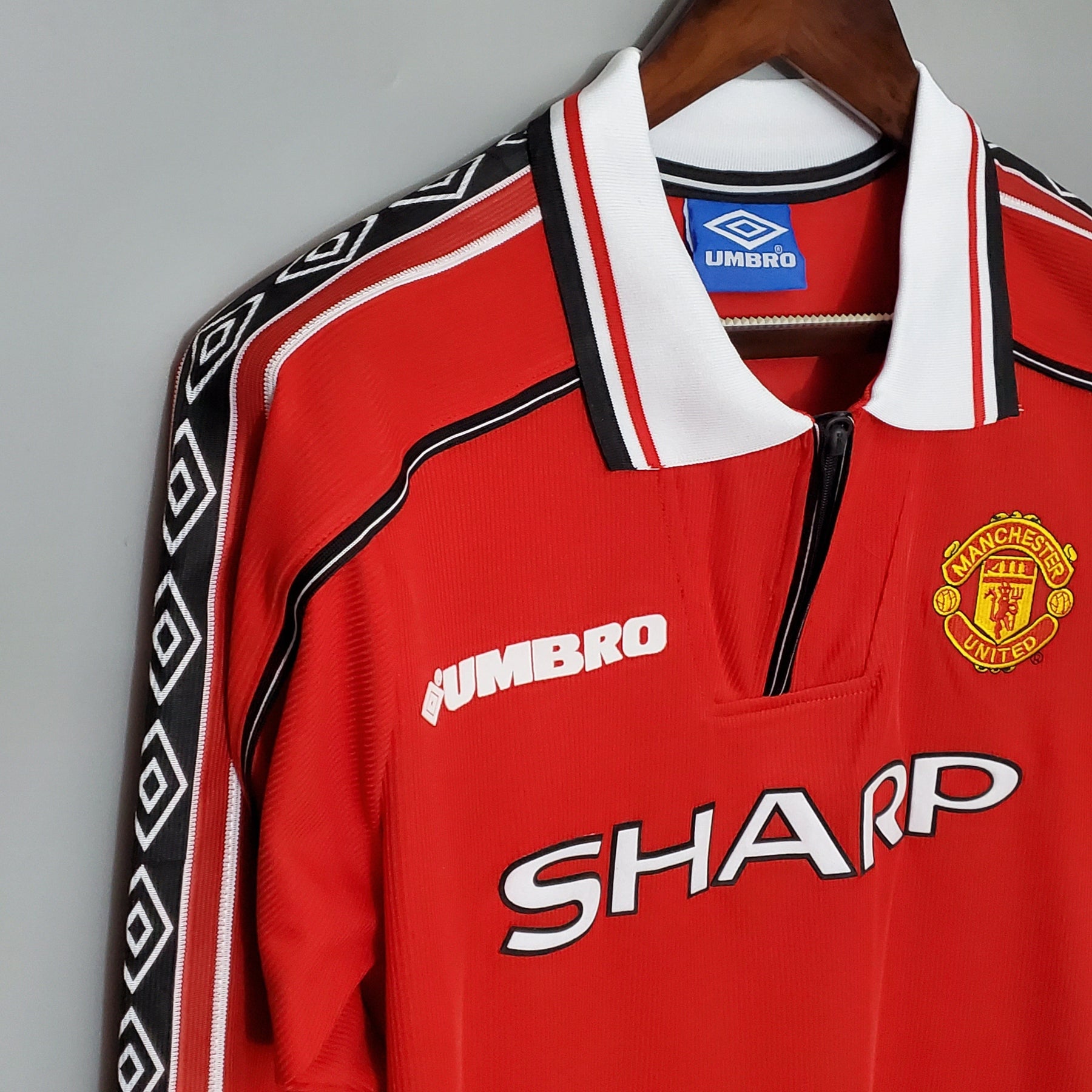 CAMISA RETRÔ MANCHESTER UNITED HOME MANGA LONGA 98/99