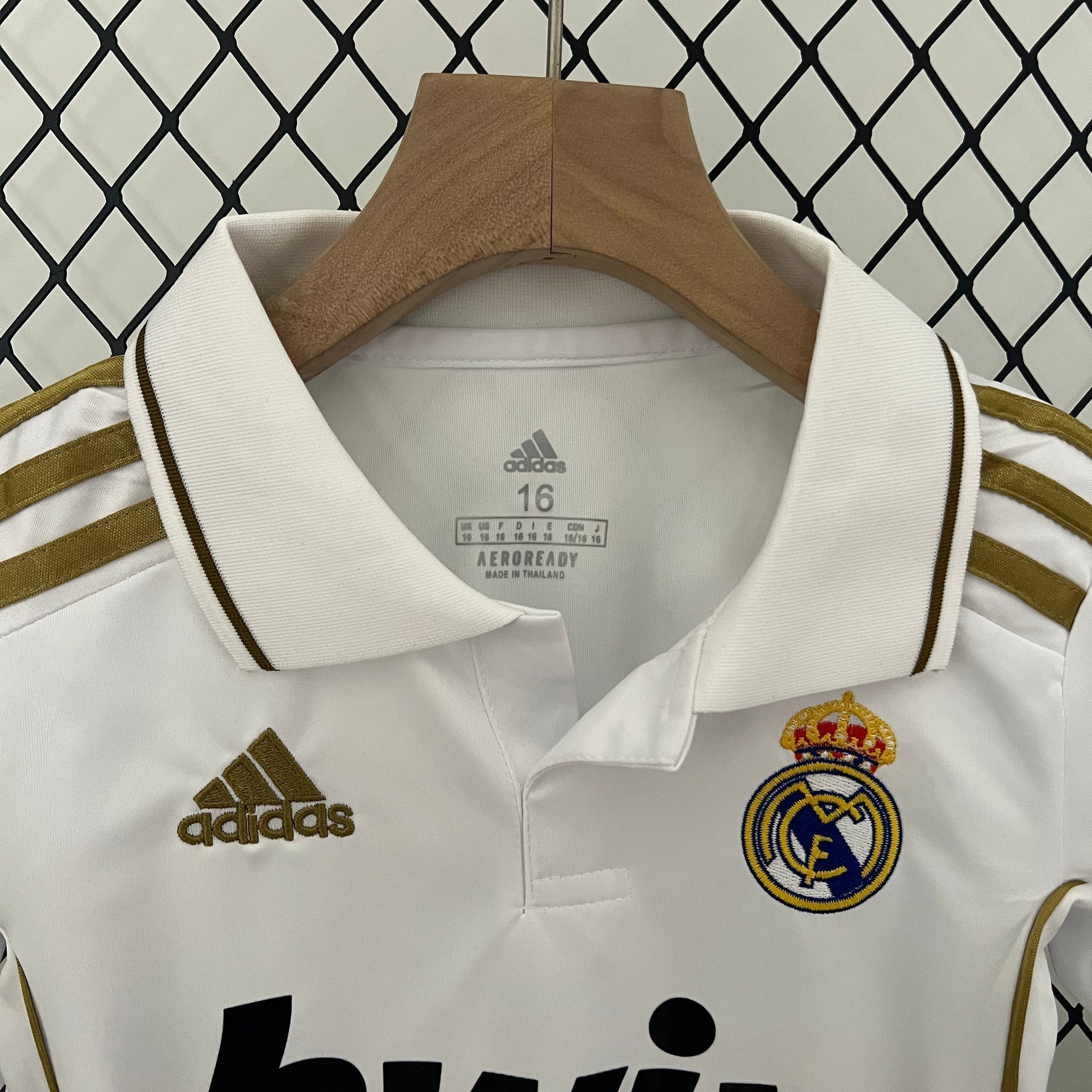 KIT INFANTIL RETRÔ REAL MADRID HOME 11/12