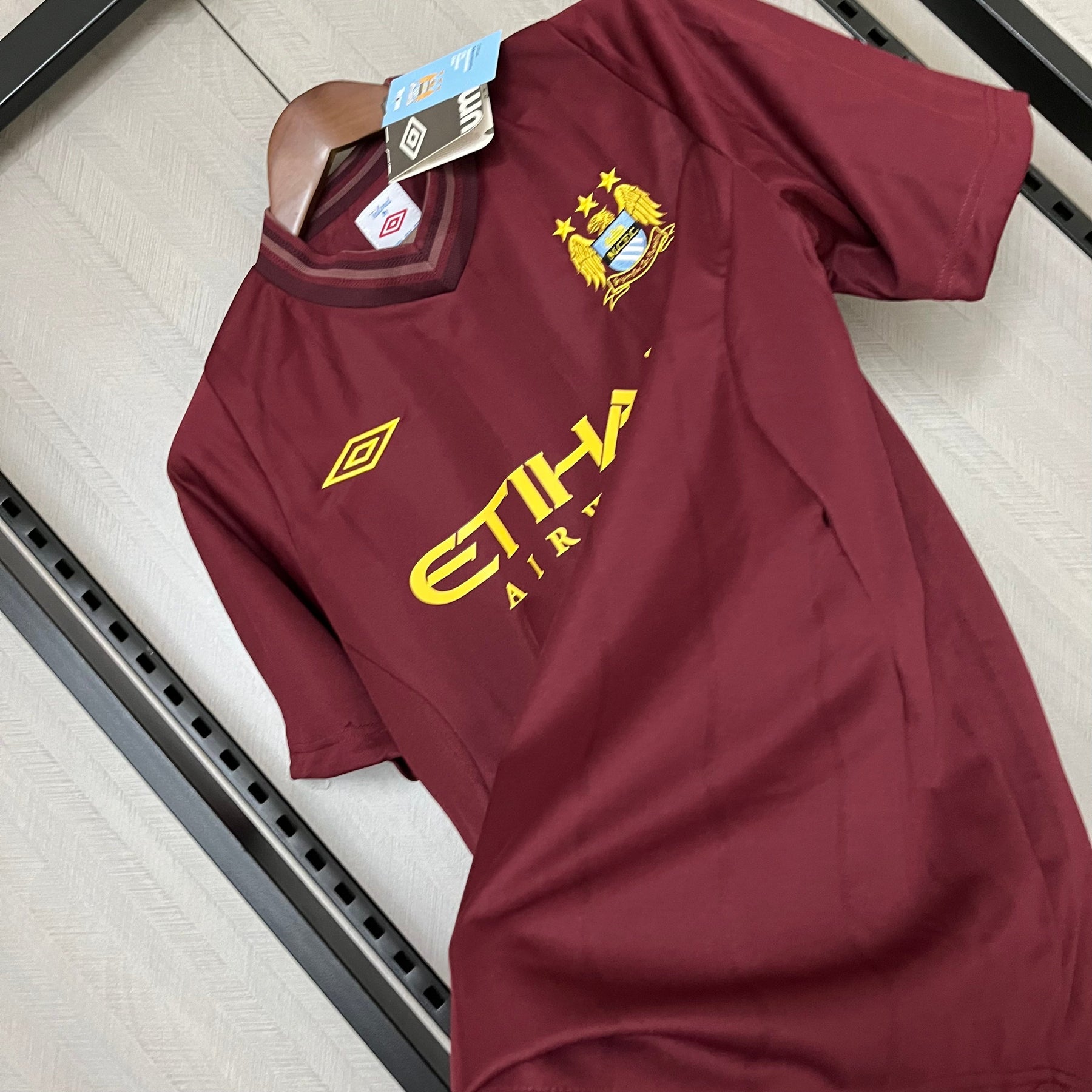 CAMISA MANCHESTER CITY RETRÔ AWAY 12/13
