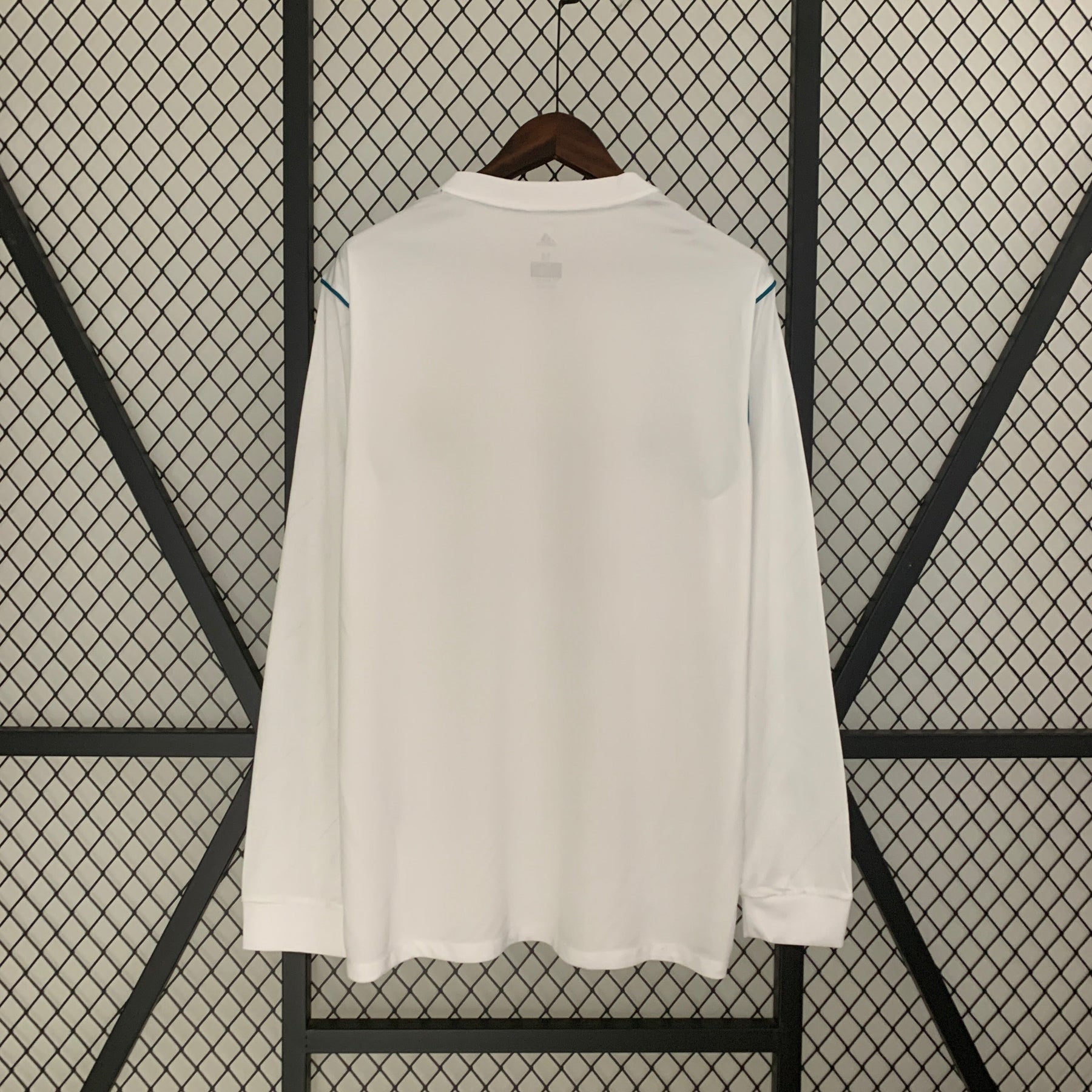 CAMISA REAL MADRID MANGA LONGA RETRÔ HOME 17/18