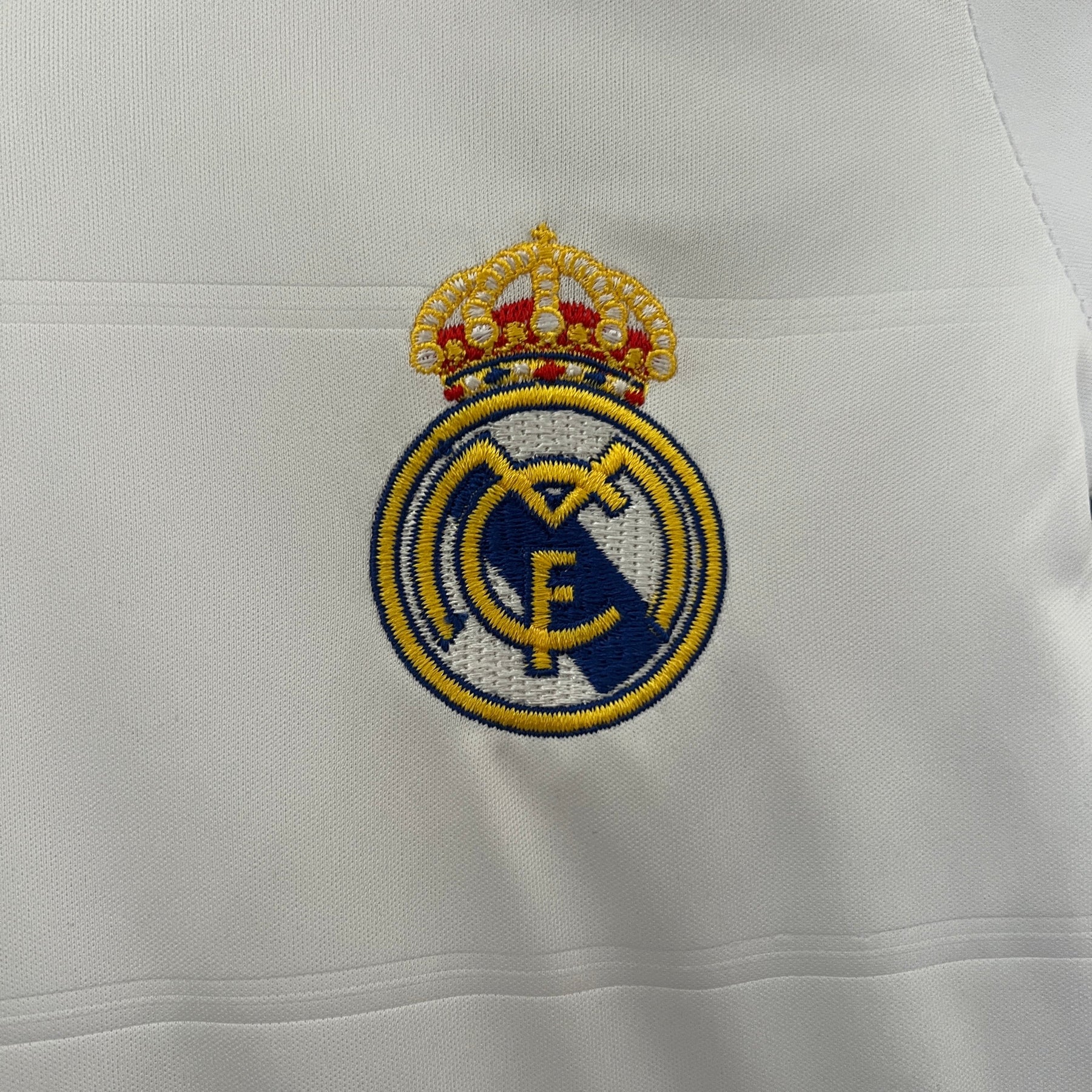 KIT INFANTIL RETRÔ REAL MADRID HOME 13/14