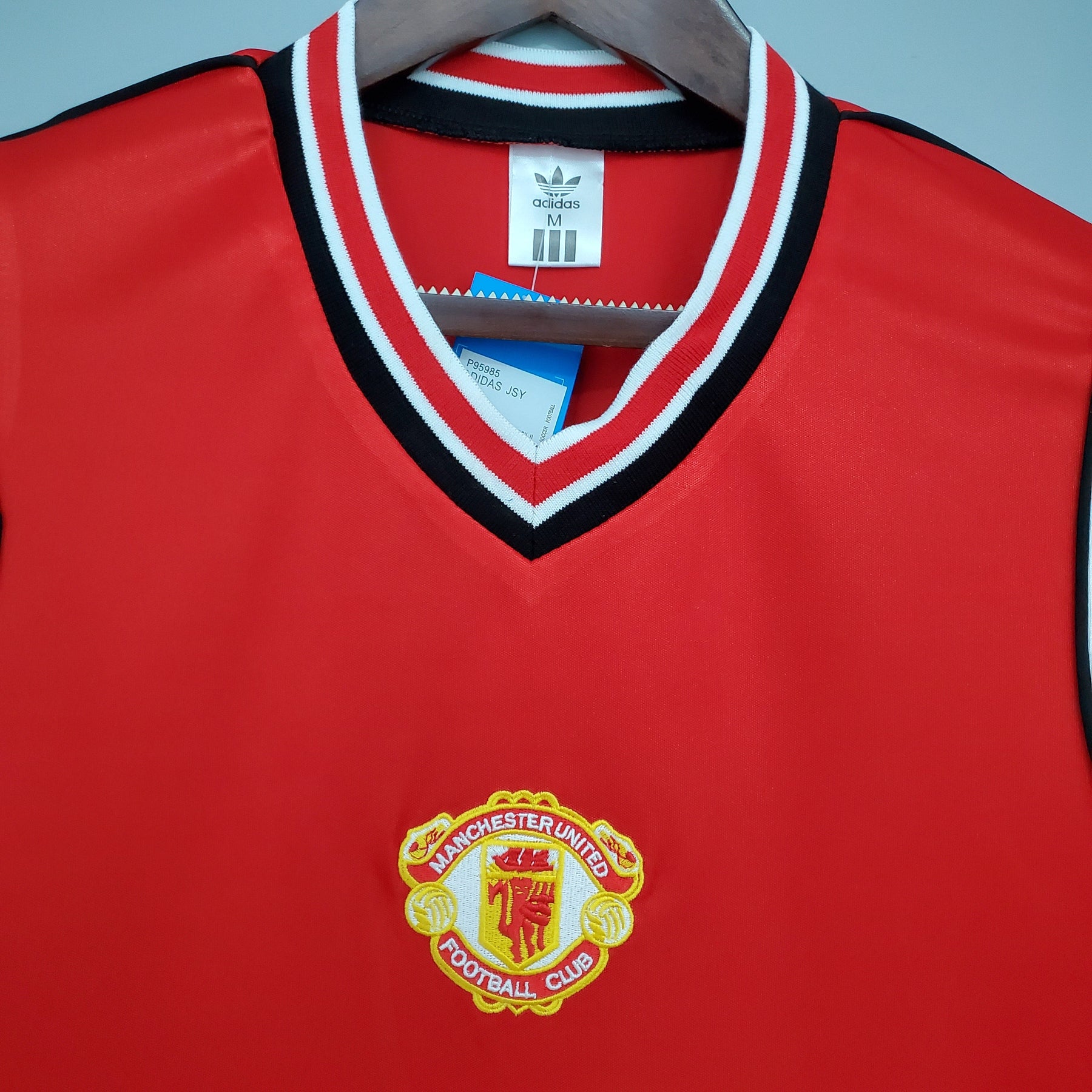 CAMISA RETRÔ MANCHESTER UNITED HOME 1985