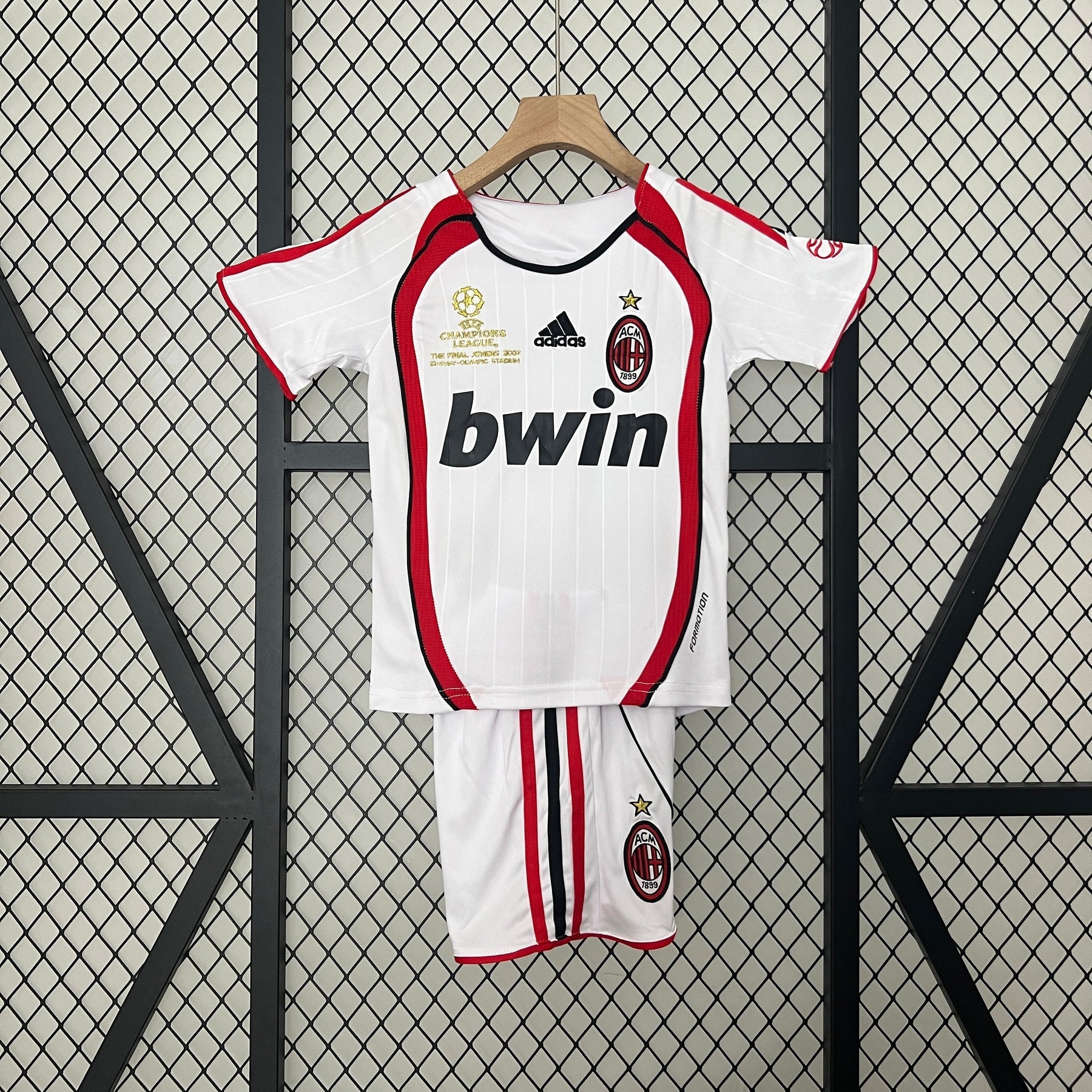 KIT INFANTIL RETRÔ MILAN AWAY 06/07