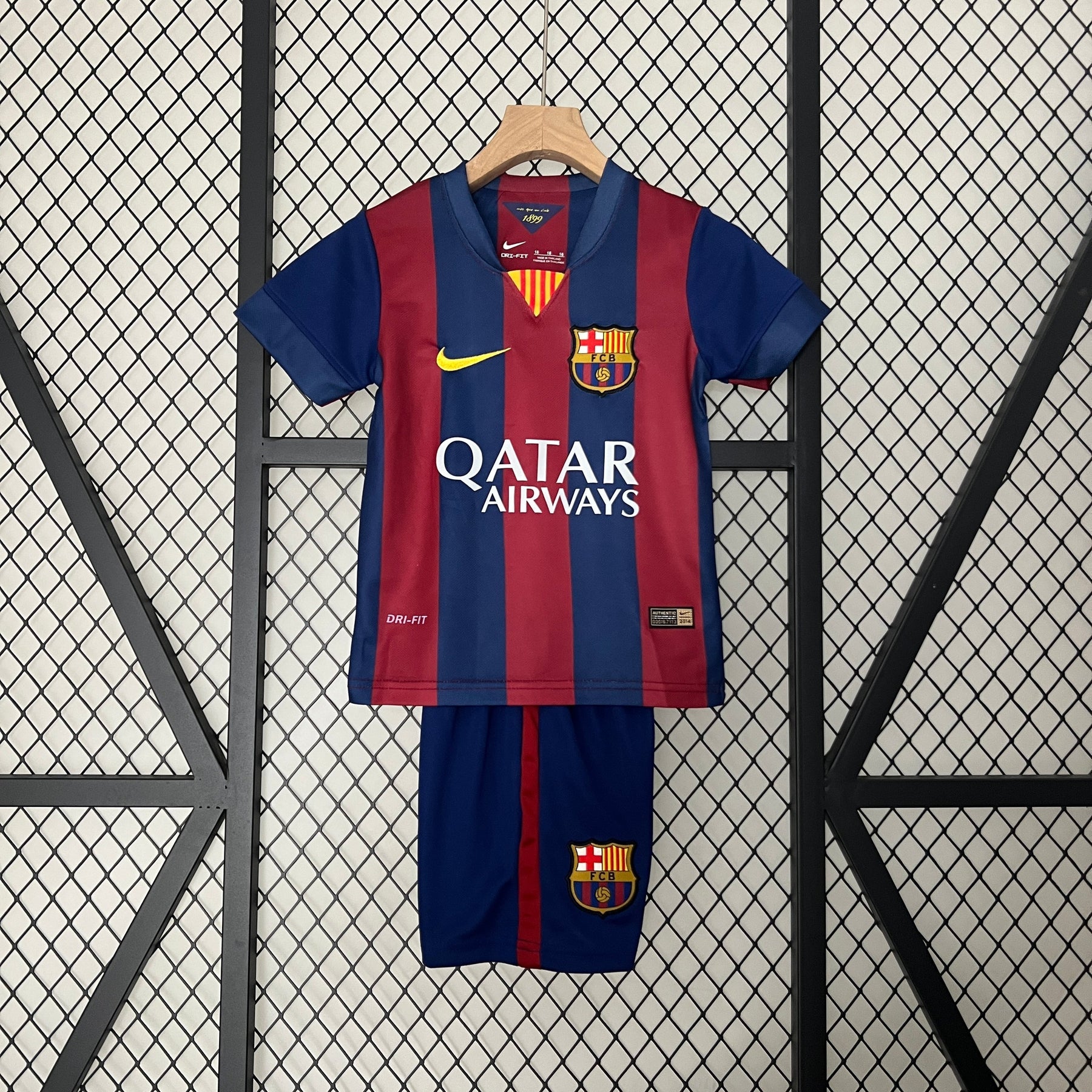 KIT INFANTIL RETRÔ BARCELONA HOME 14/15