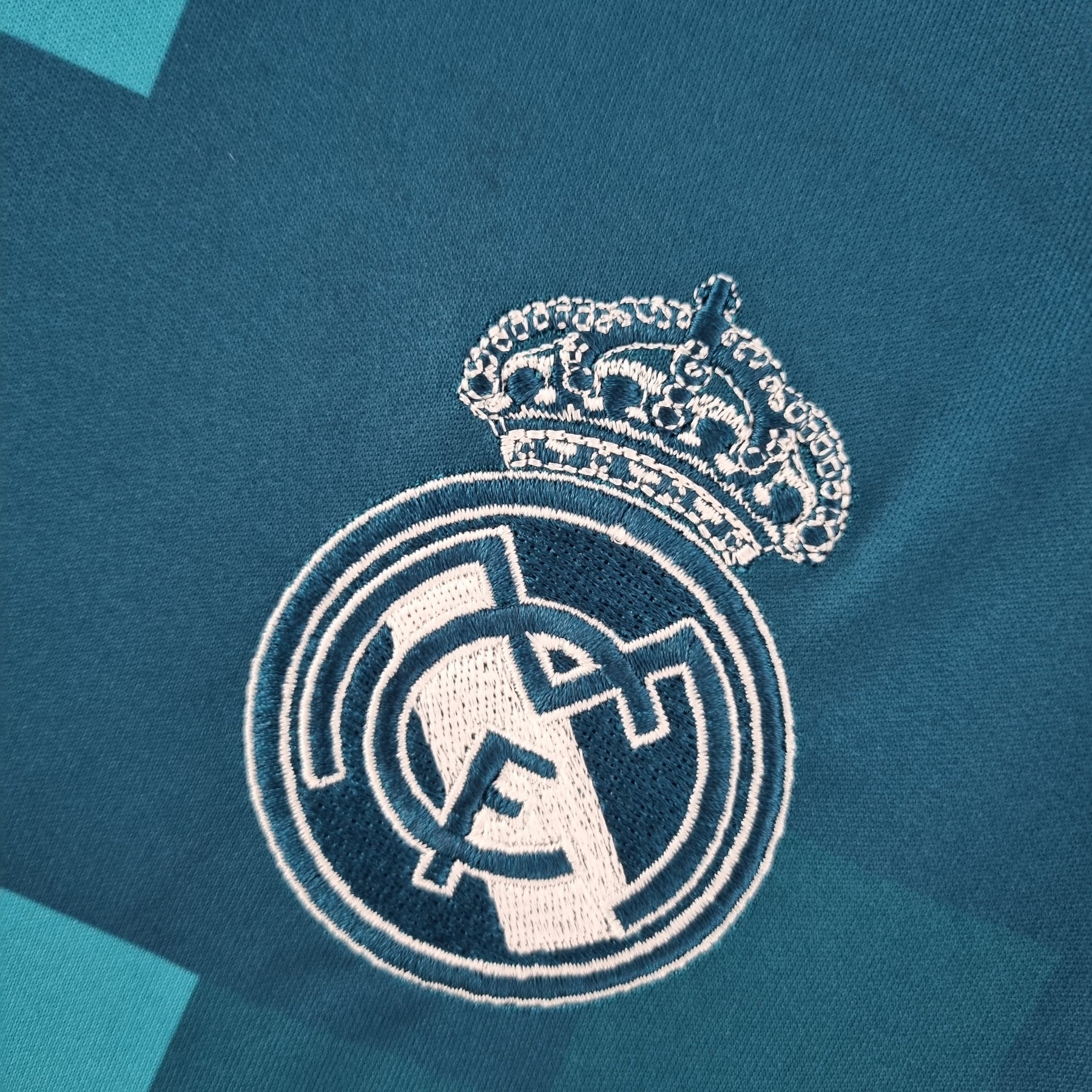 CAMISA REAL MADRID MANGA LONGA RETRÔ THIRD 17/18
