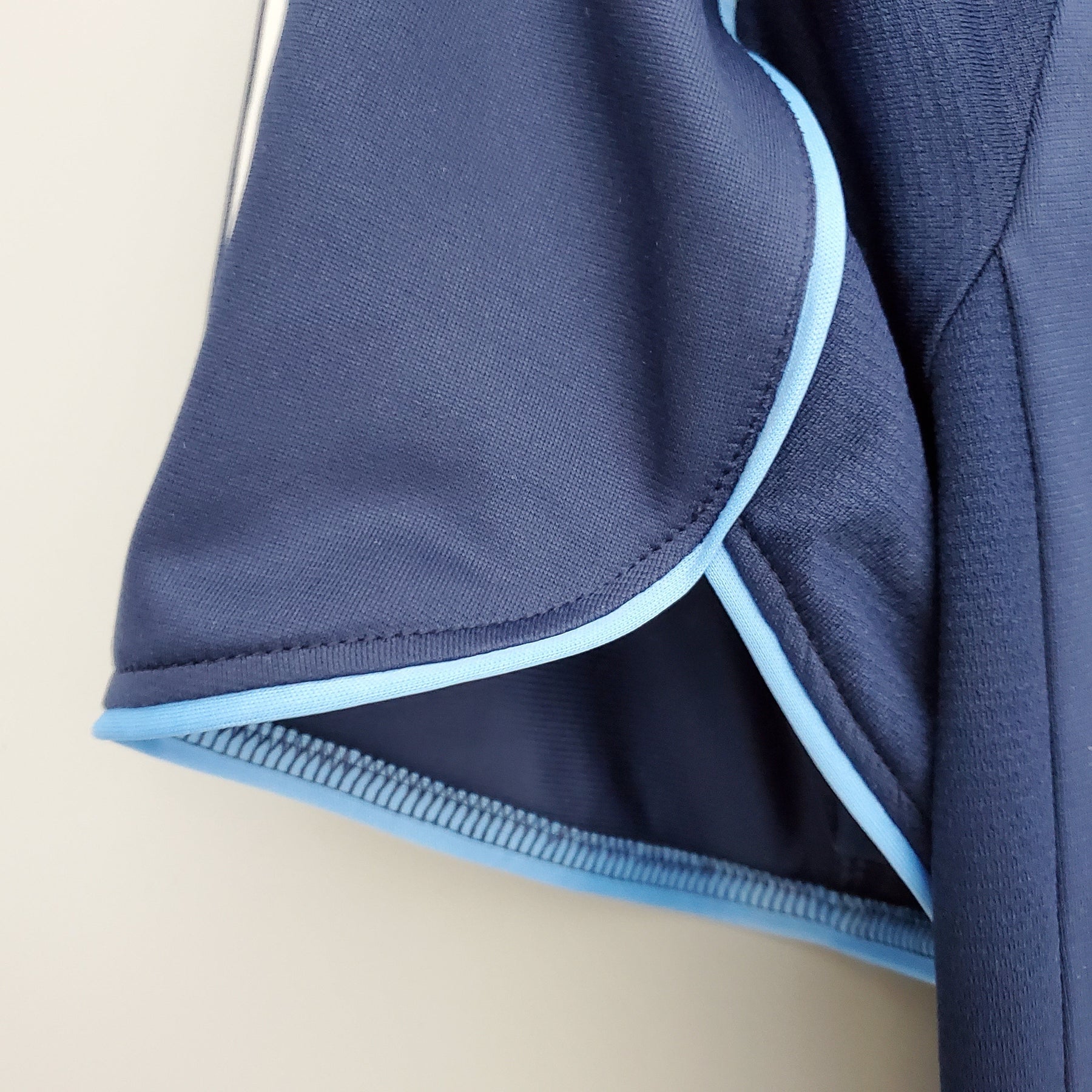 CAMISA REAL MADRID RETRÔ AWAY 05/06