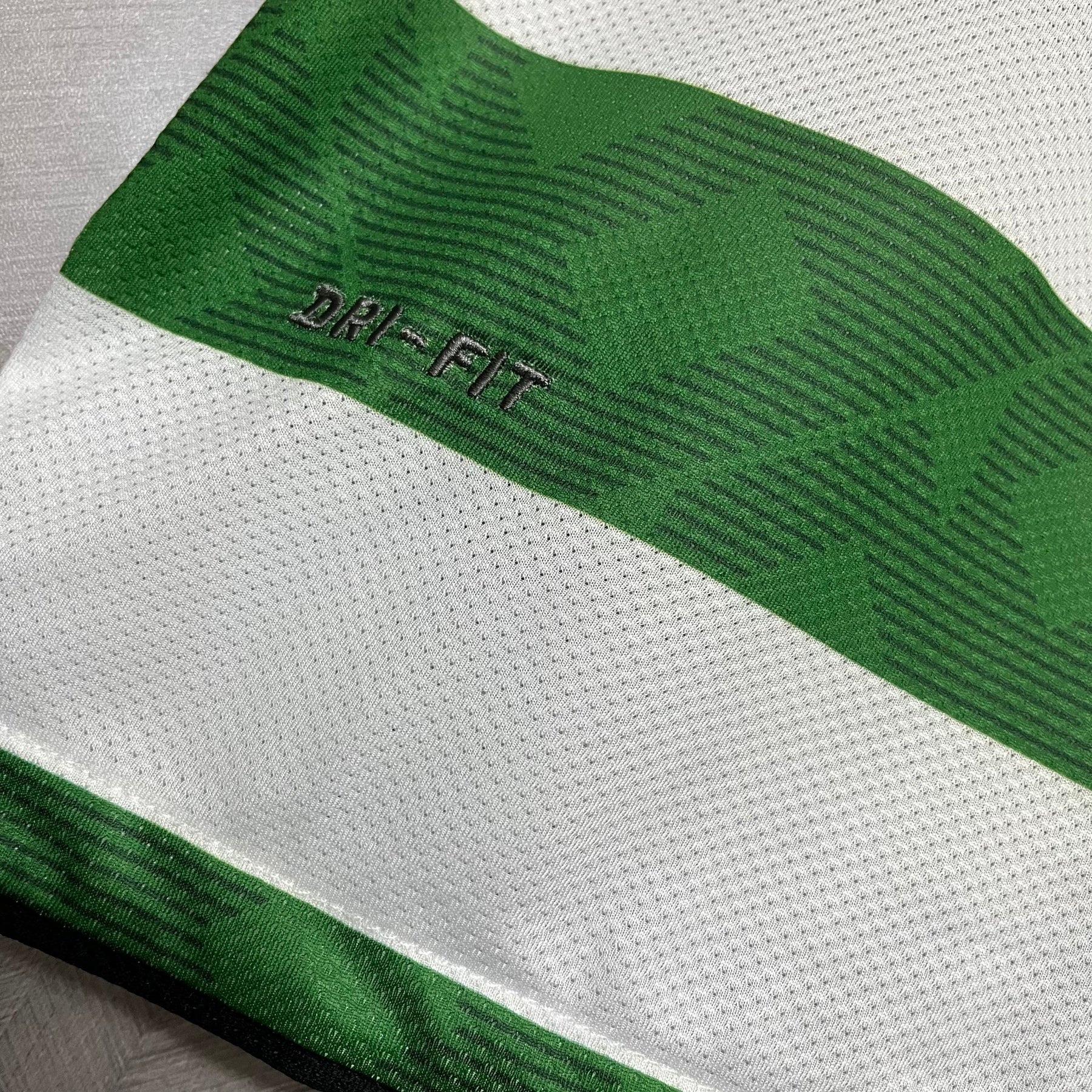 CAMISA RETRÔ CELTIC HOME 10/11