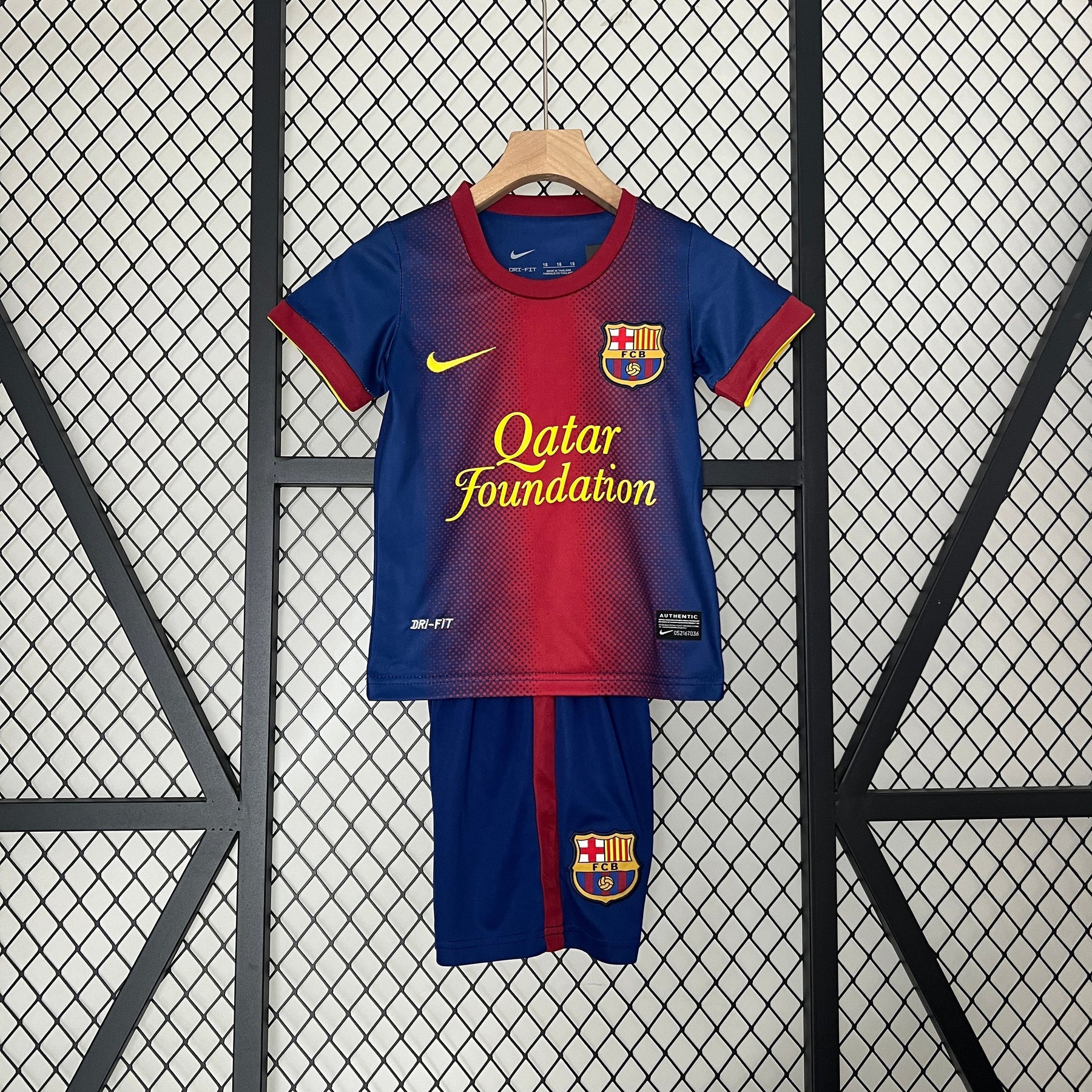 KIT INFANTIL RETRÔ BARCELONA HOME 12/13