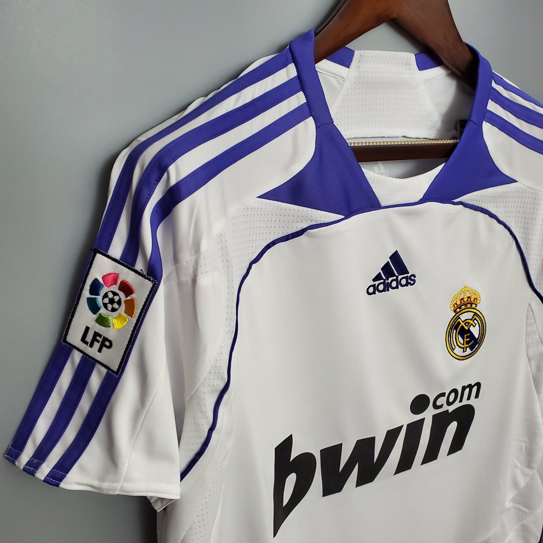 CAMISA RETRÔ REAL MADRID HOME 07/08