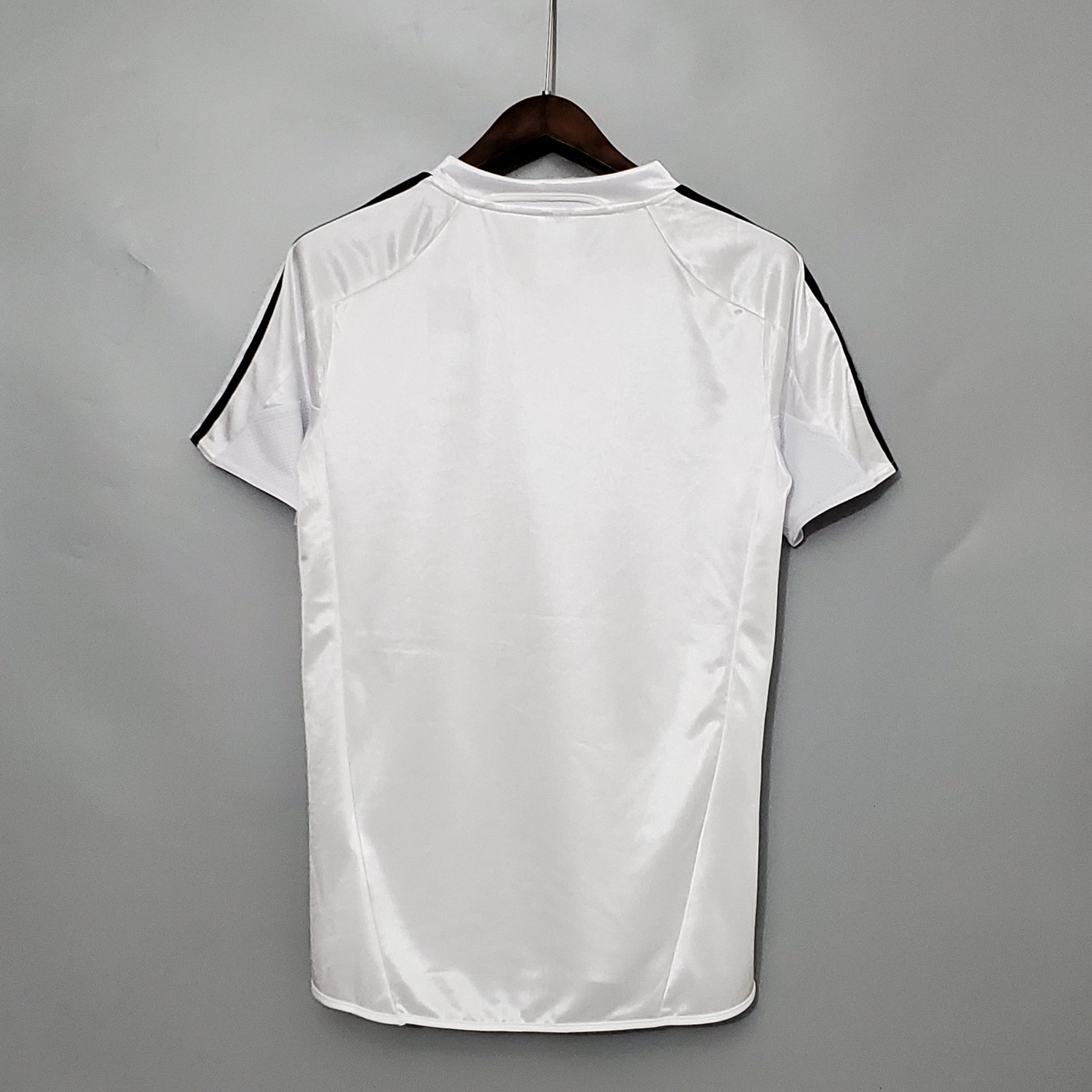 CAMISA RETRÔ REAL MADRID HOME 04/05