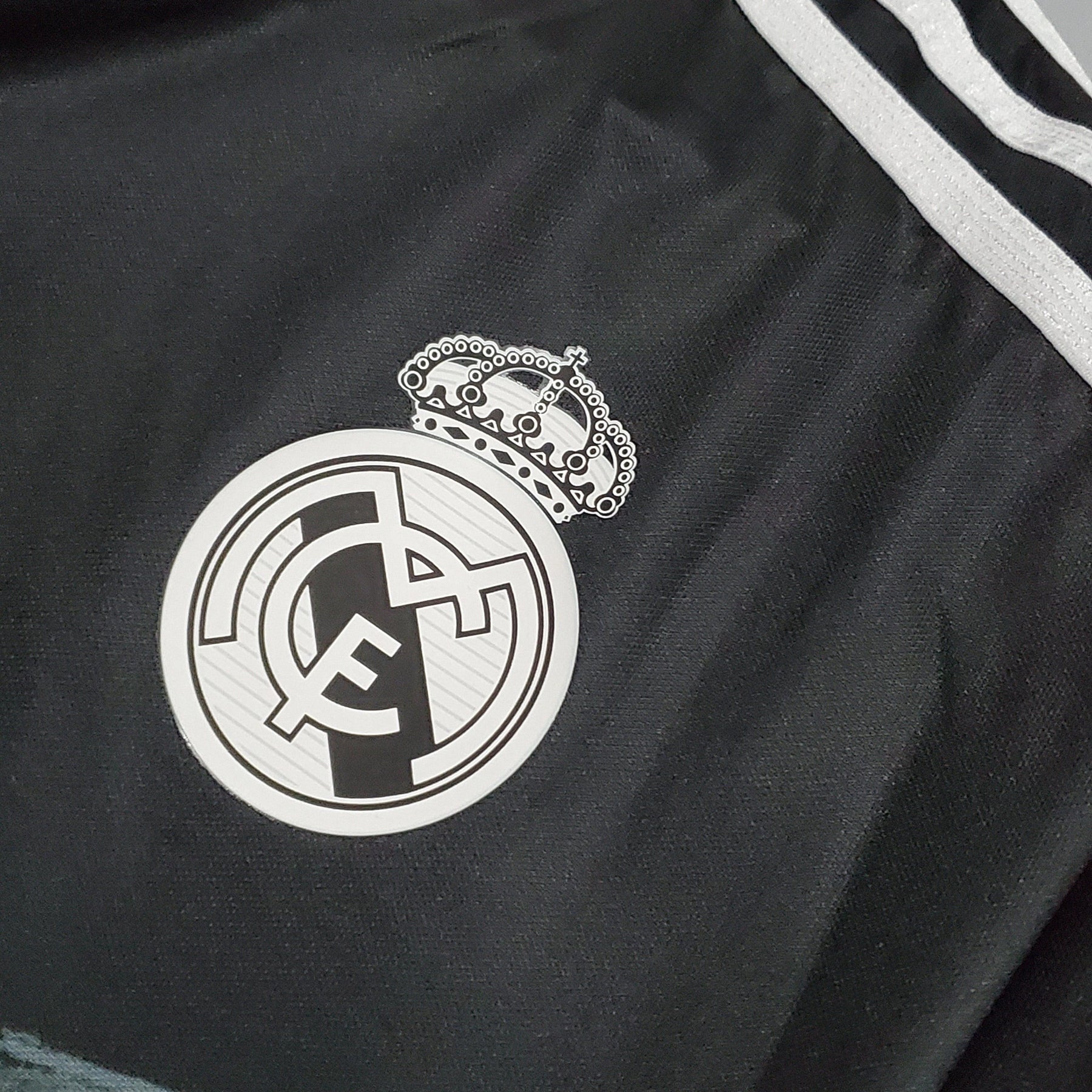 Camisa Retrô Real Madrid 2014/15 Preta Dragão Terceira
