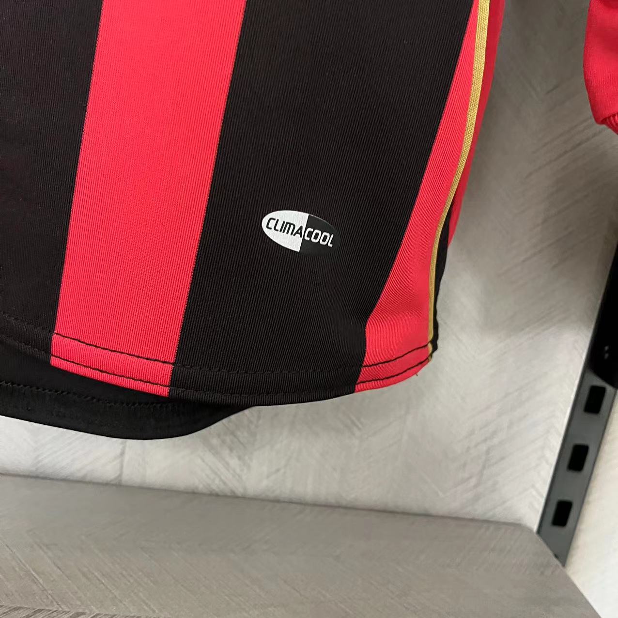 CAMISA RETRÔ MILAN HOME MANGA LONGA 06/07