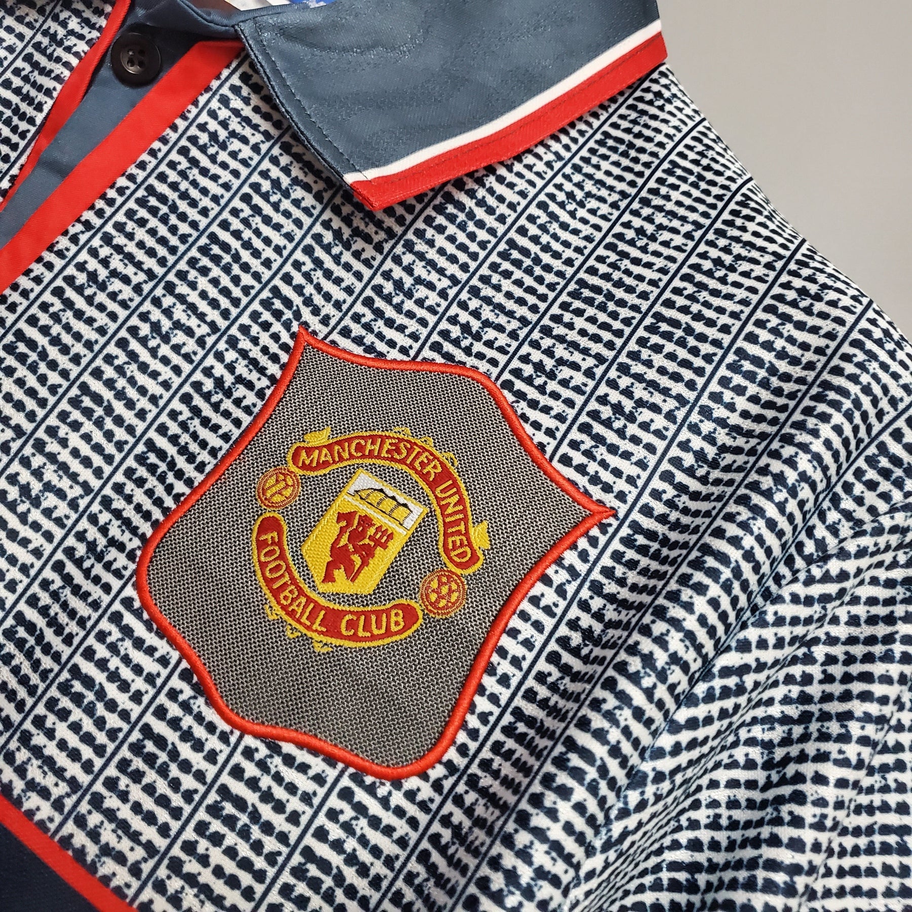 CAMISA RETRÔ MANCHESTER UNITED AWAY 95/96