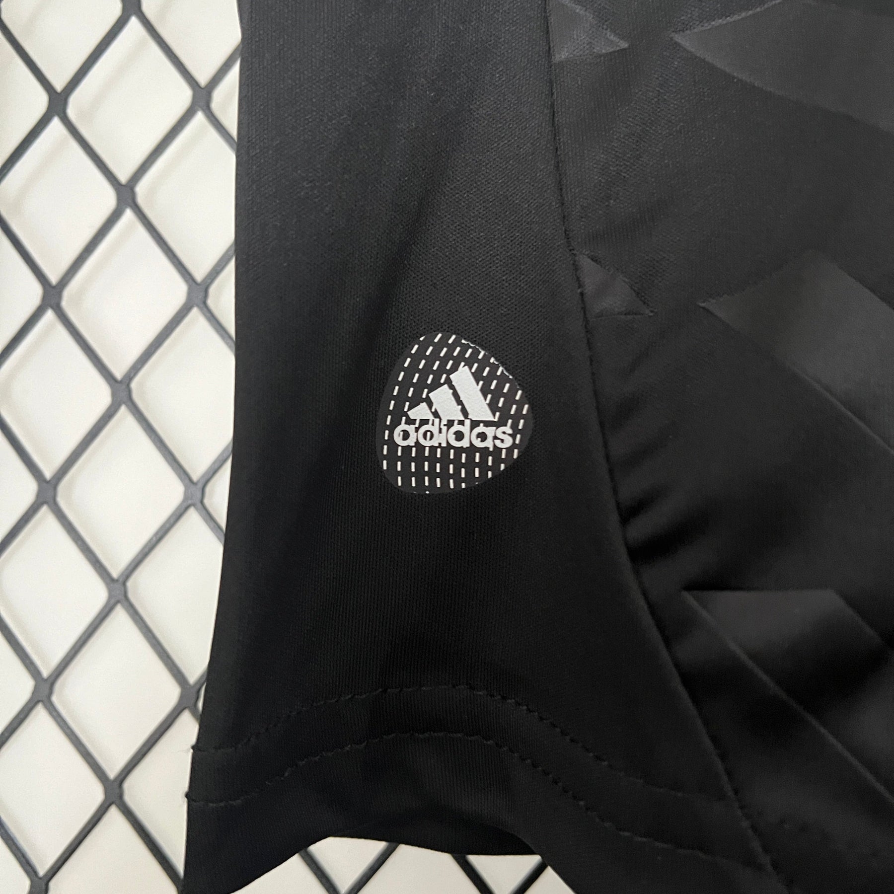 KIT INFANTIL RETRÔ REAL MADRID AWAY 11/12