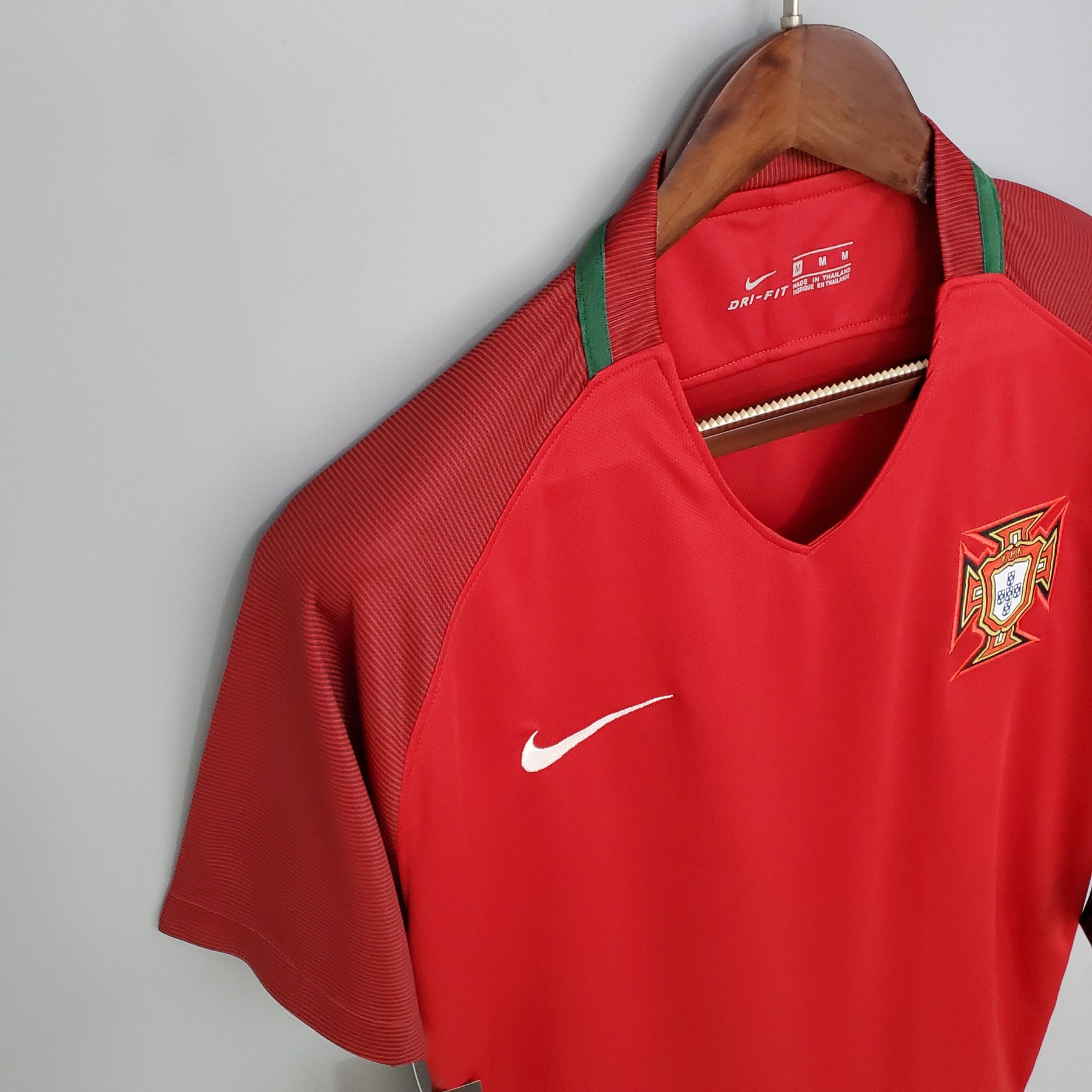 CAMISA RETRÔ PORTUGAL HOME 2016