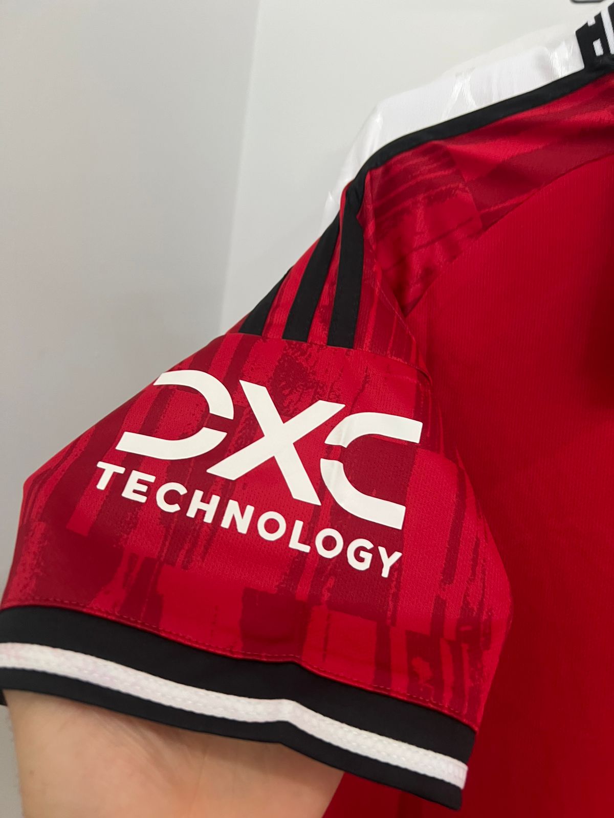 CAMISA MASCULINA MANCHESTER UNITED I TITULAR 2025/26