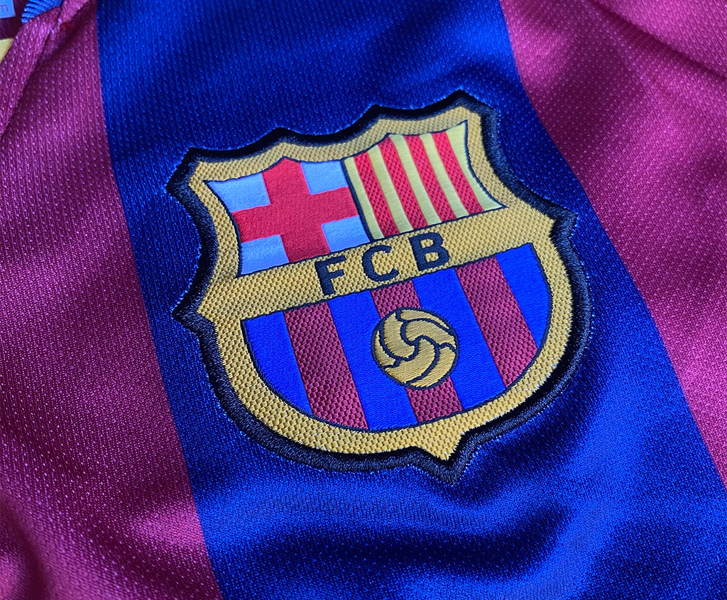 CAMISA RETRÔ BARCELONA HOME 2014/15 GRENÁ MASCULINA + CHAVEIRO ESPECIAL DE BRINDE