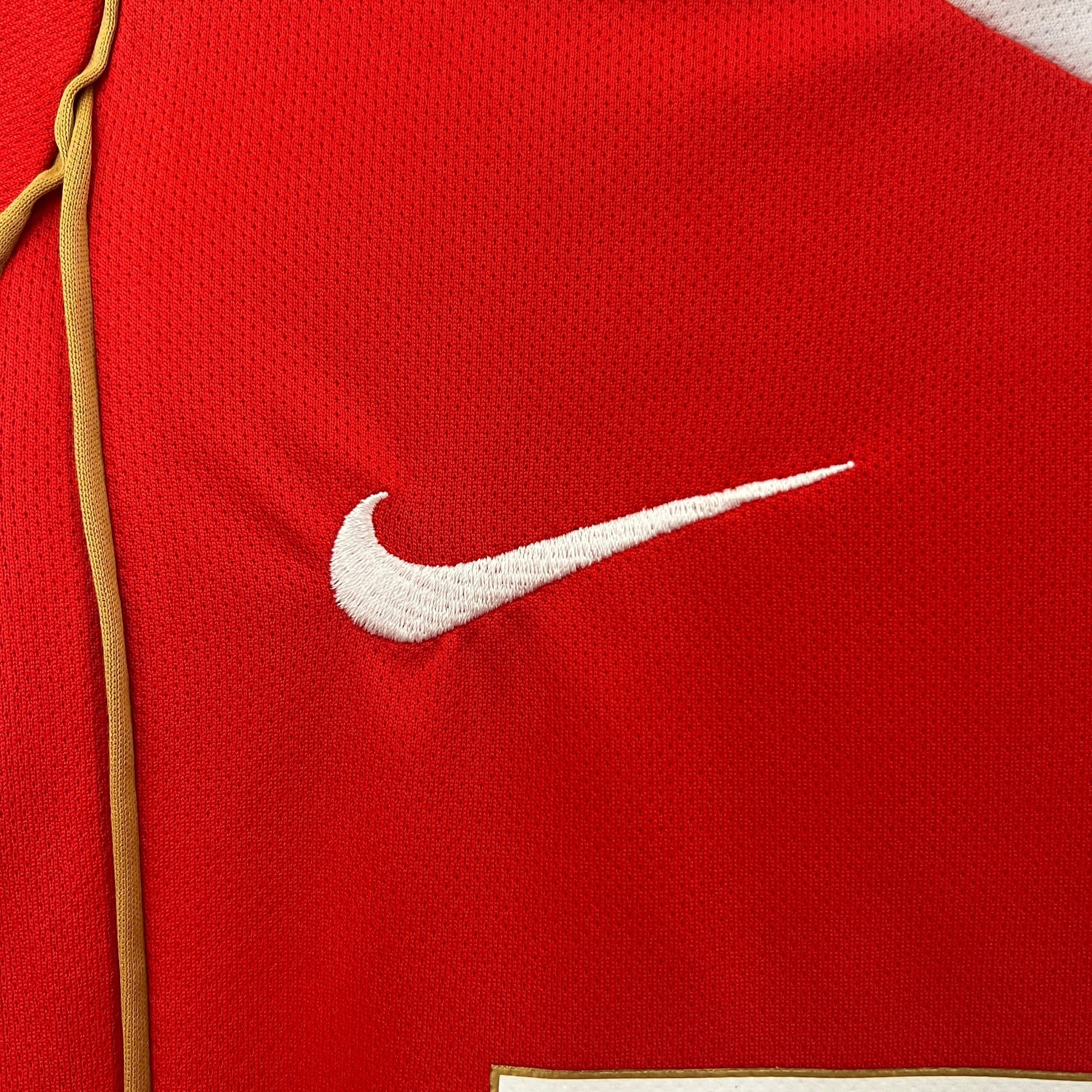 KIT INFANTIL RETRÔ MANCHESTER UNITED HOME 06/07