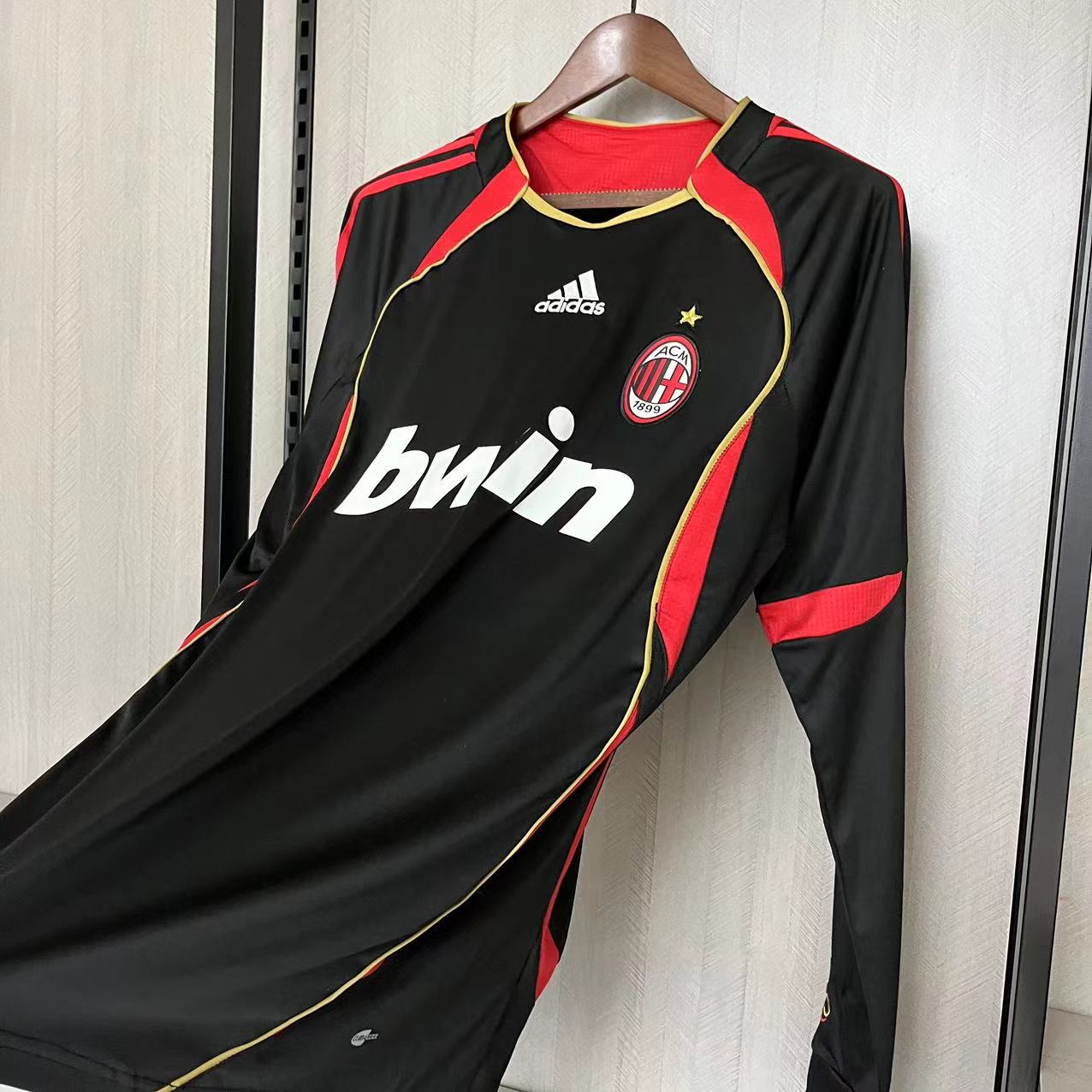 CAMISA RETRÔ MILAN THIRD MANGA LONGA 06/07