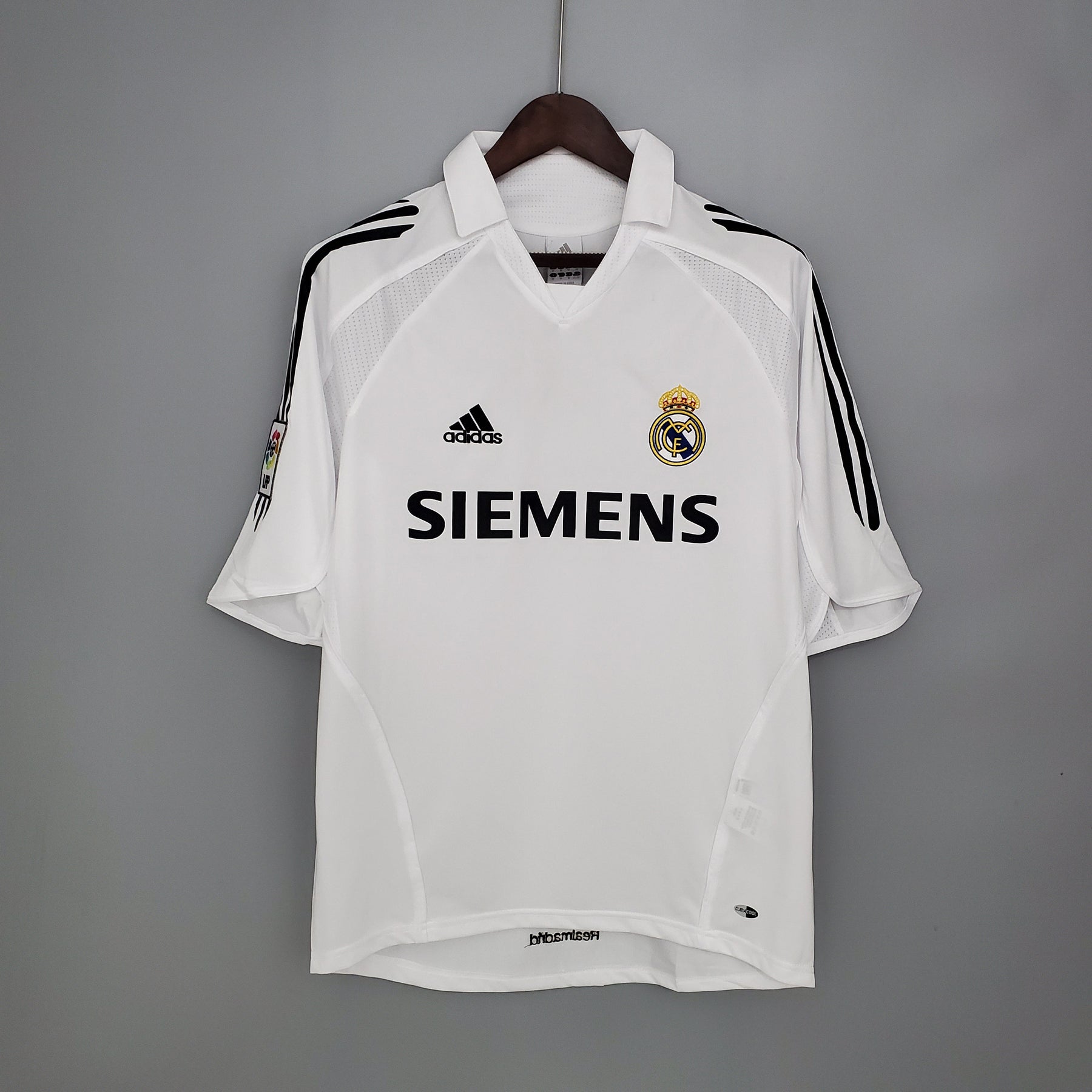CAMISA RETRÔ REAL MADRID HOME 05/06