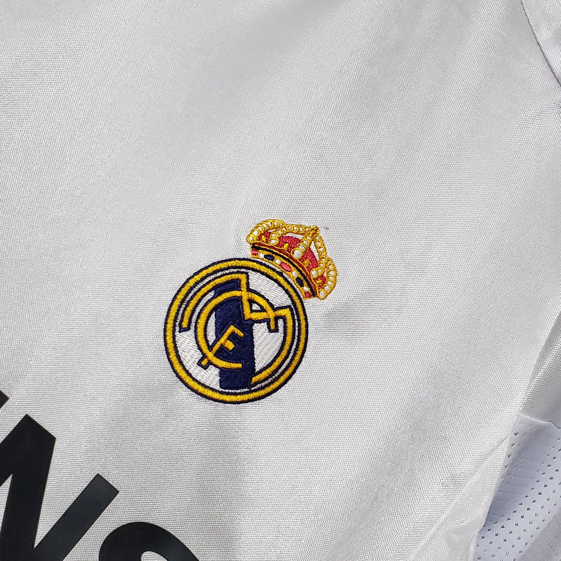 CAMISA RETRÔ REAL MADRID HOME 04/05