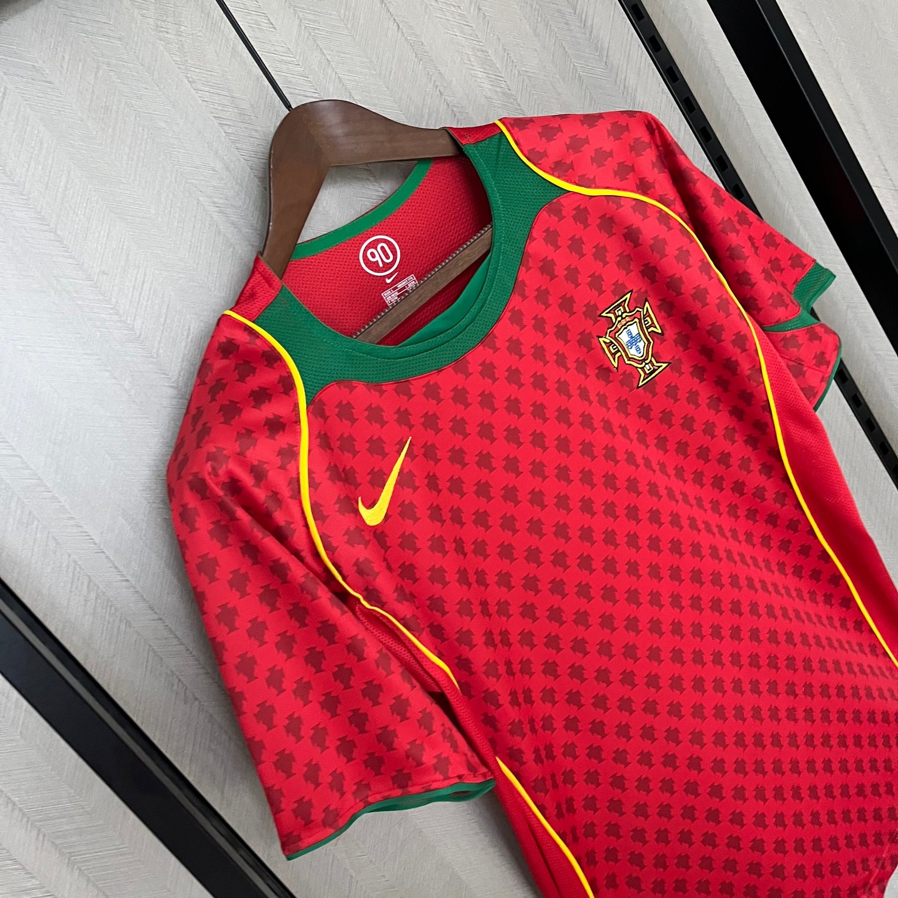 CAMISA RETRÔ PORTUGAL HOME 2004