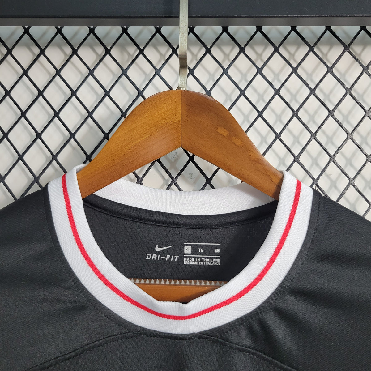 Camisa Frankfurt Home 23/24 - Nike Torcedor Masculina - Lançamento - JM sports