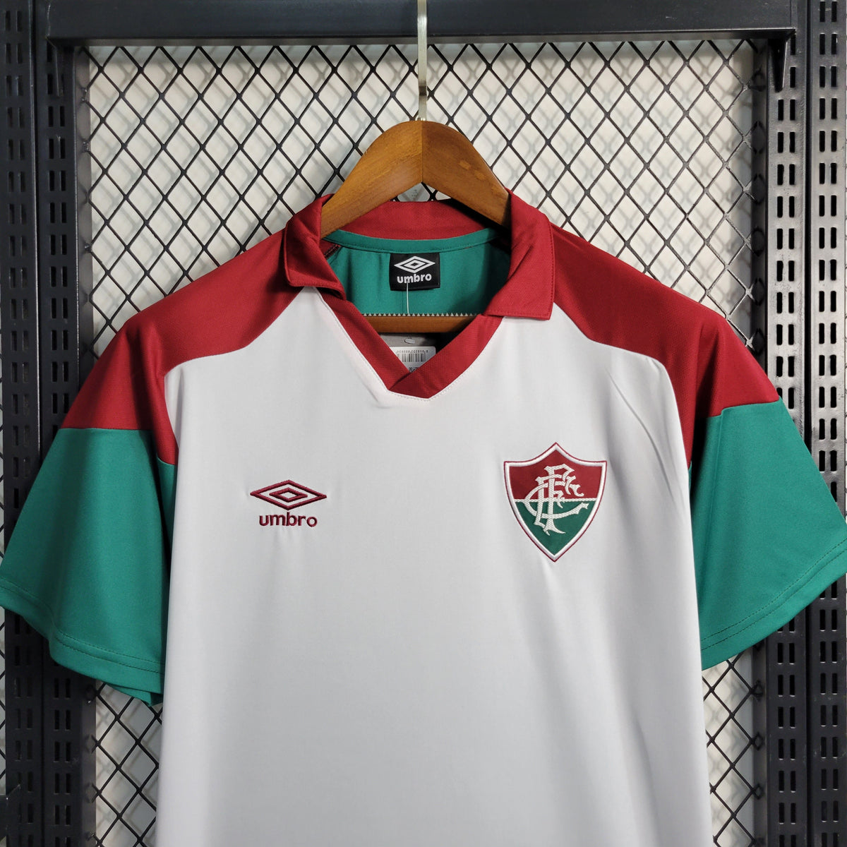 Camisa Fluminense Treino 23/24 - Umbro Torcedor Masculina - Branco - JM sports