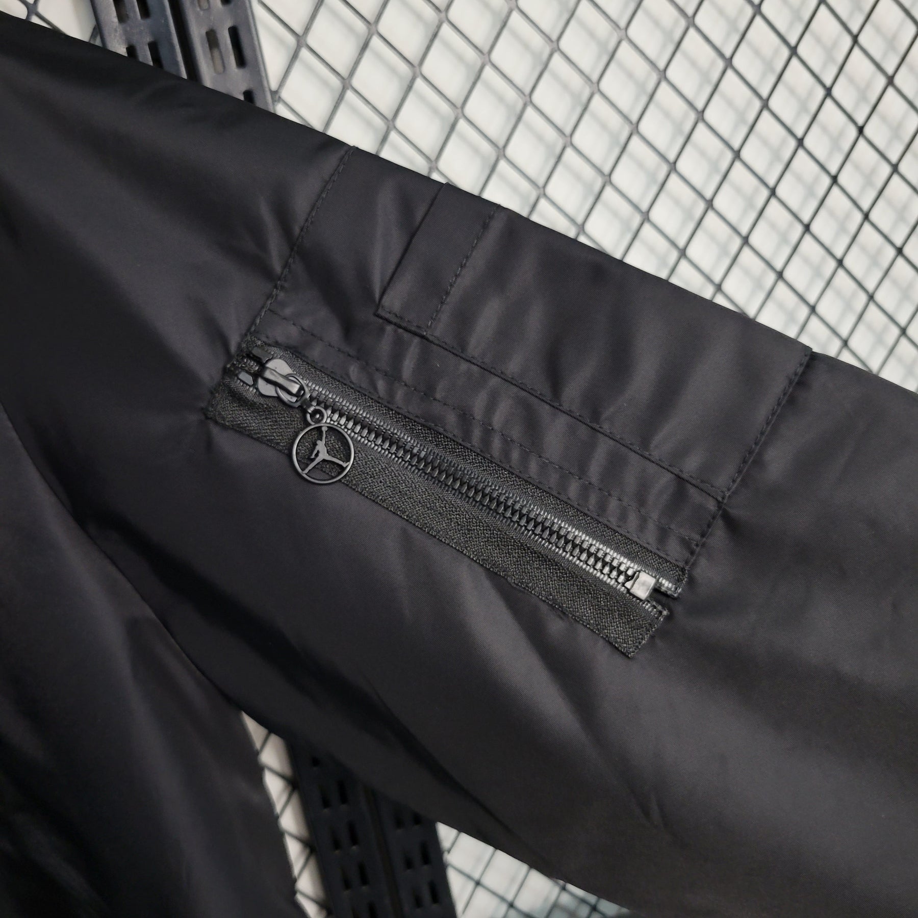 Jaqueta Corta Vento Jordan Preto 23/24 - JM sports
