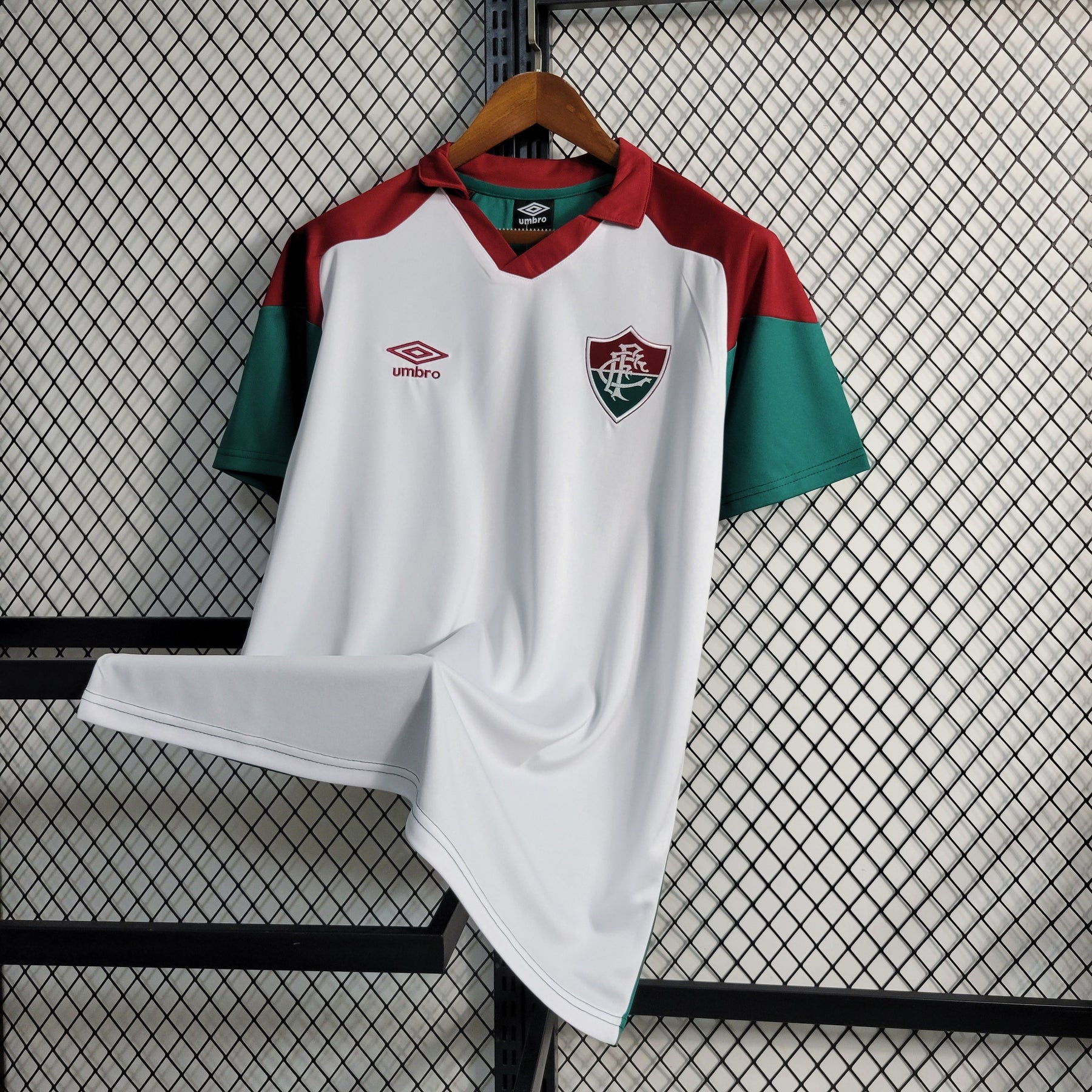 Camisa Fluminense Treino 23/24 - Umbro Torcedor Masculina - Branco - JM sports