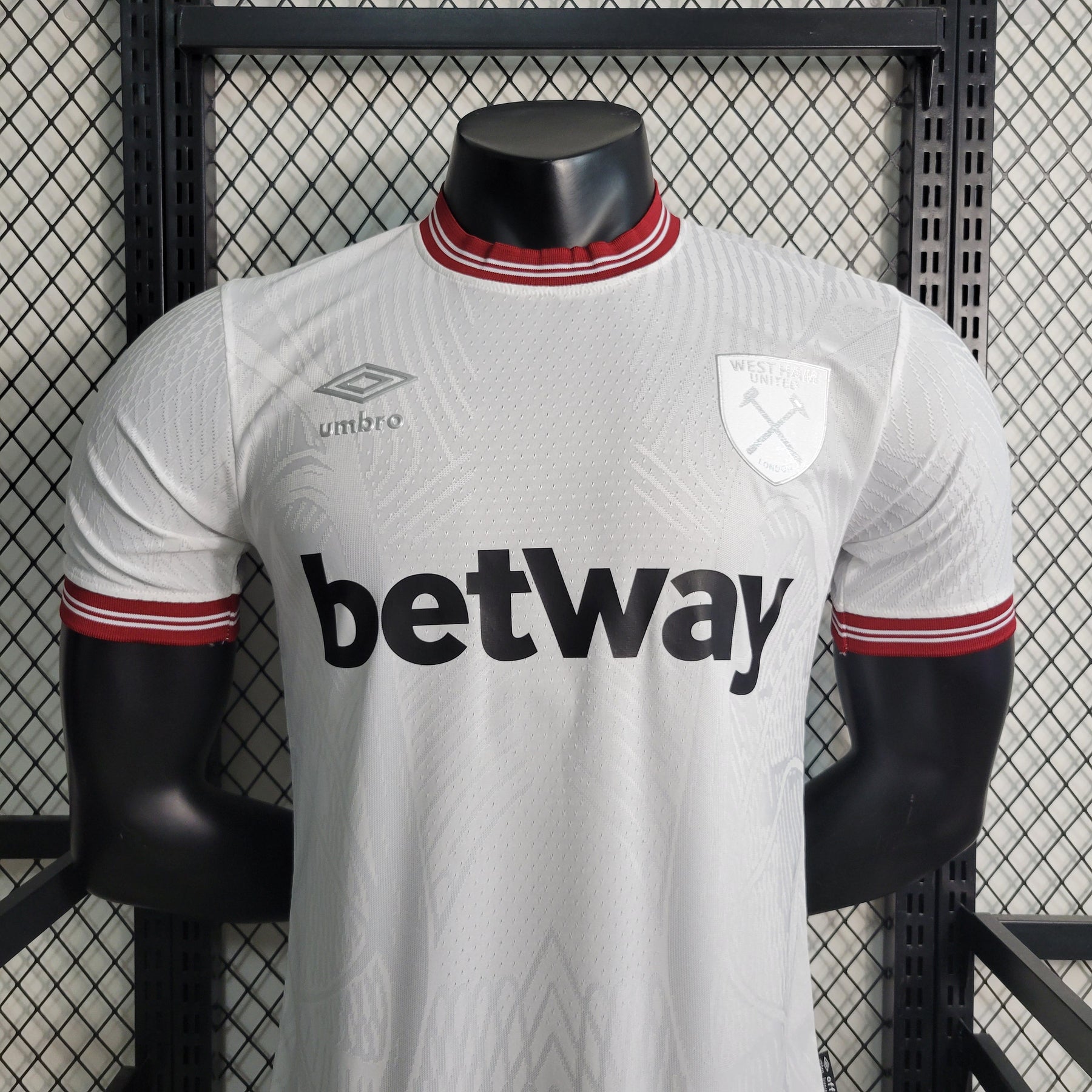 Camisa West Ham Away 23/24 - Umbro Jogador Masculino - JM sports