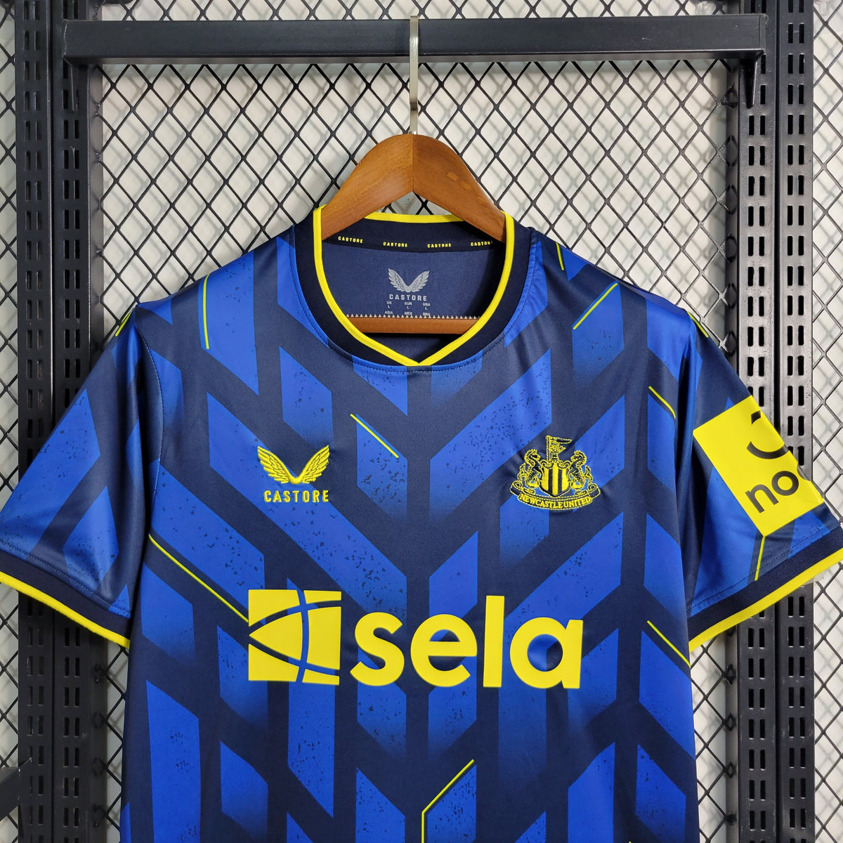 Camisa Newcastle Away 23/24 Castore Torcedor Masculino - JM sports
