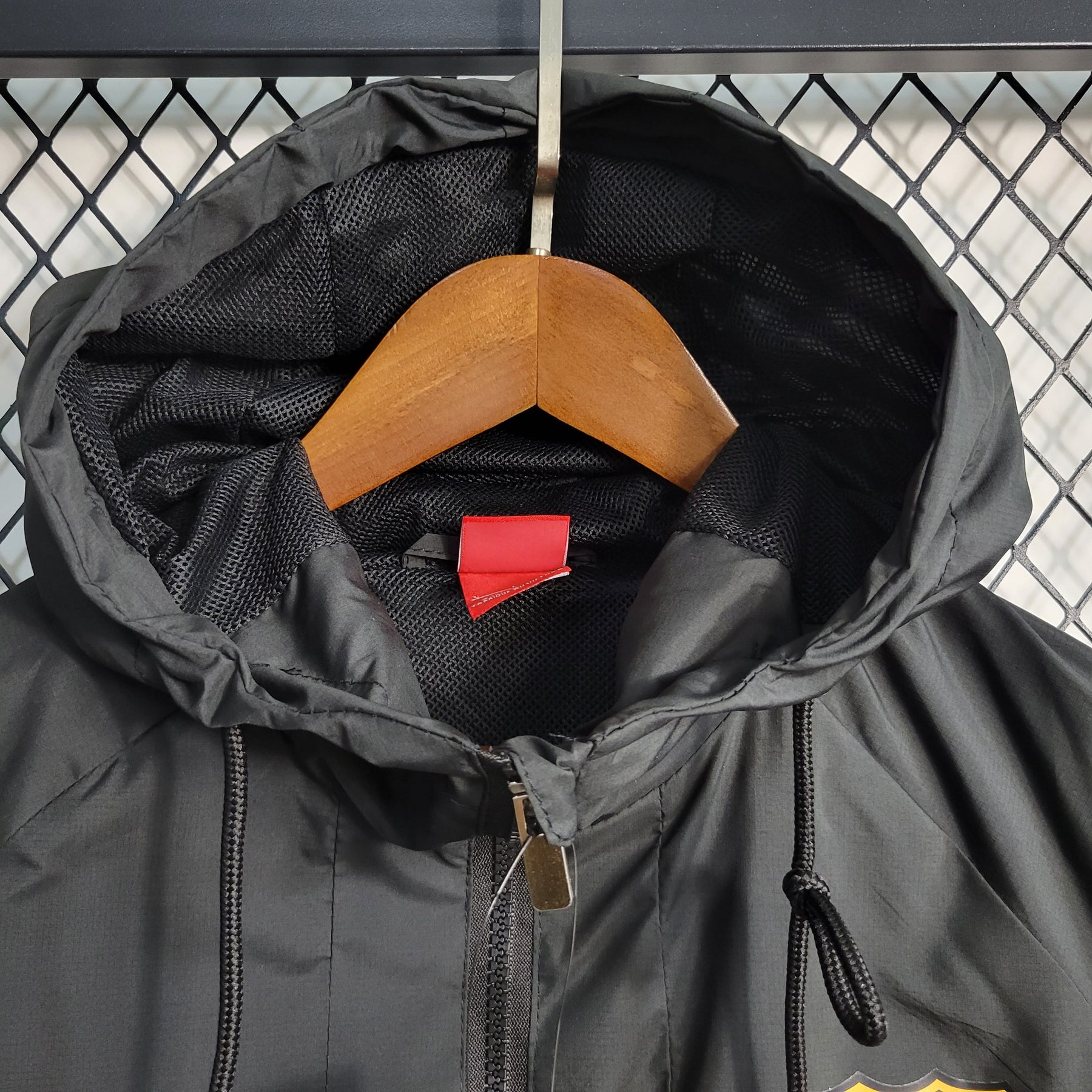 Jaqueta Corta Vento Barcelona 23/24 - Preto - JM sports