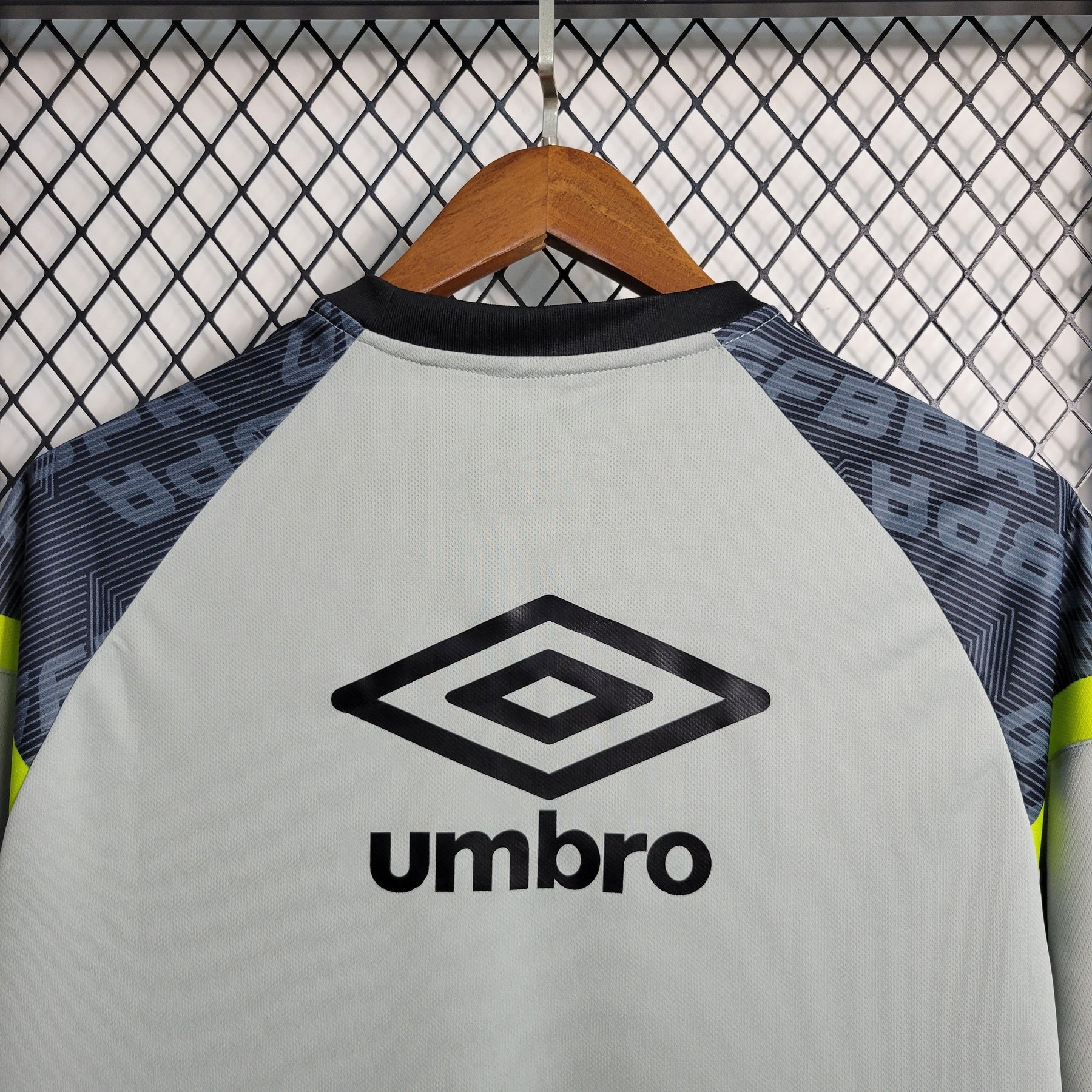 Camisa Grêmio Treino 23/24 - Umbro Torcedor Masculina - JM sports