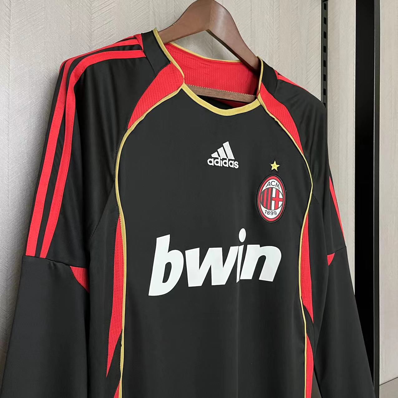 CAMISA RETRÔ MILAN THIRD MANGA LONGA 06/07