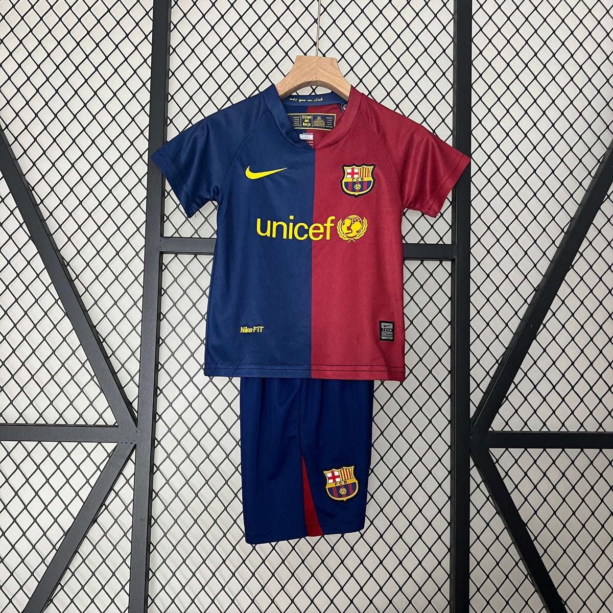 KIT INFANTIL RETRÔ BARCELONA HOME 08/09
