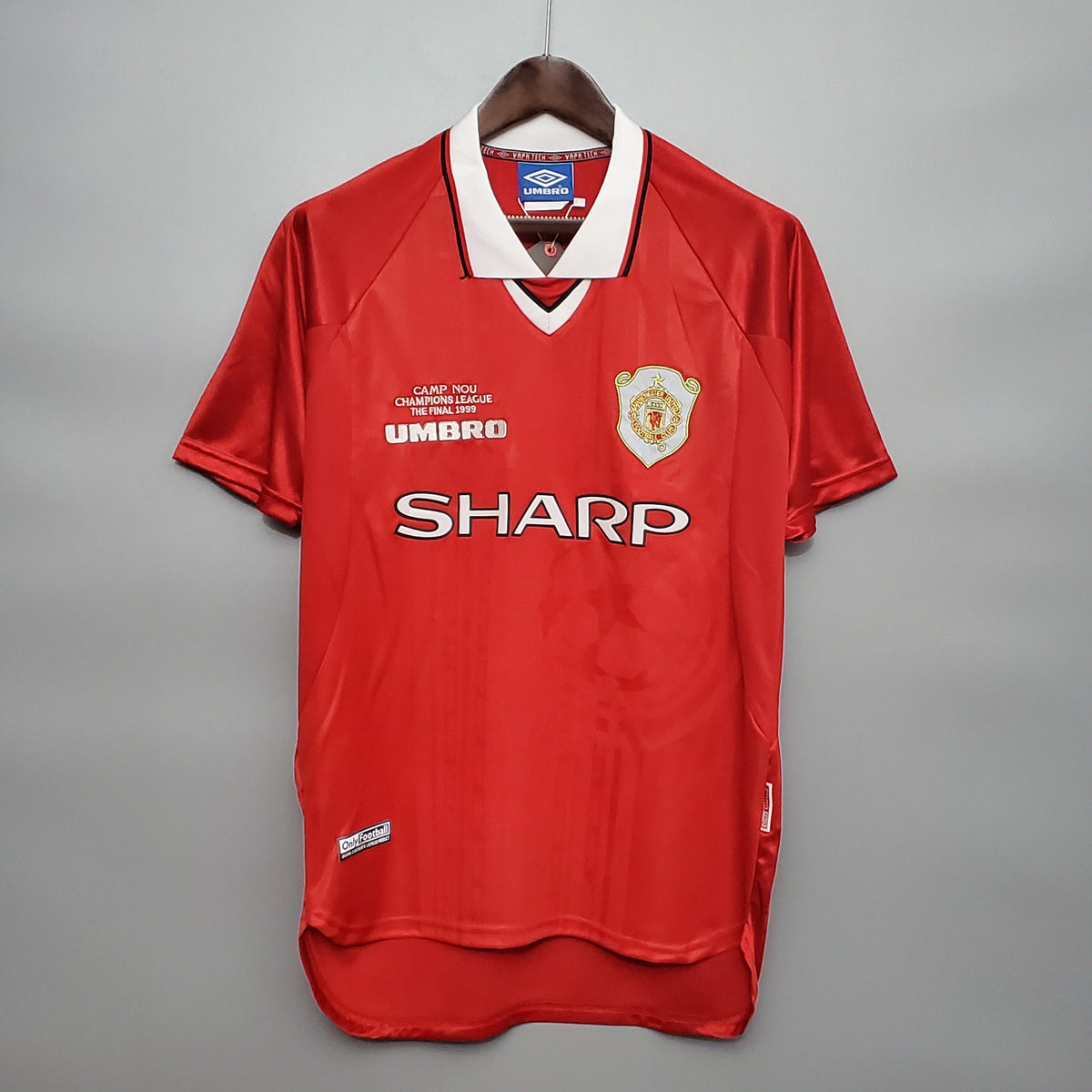 CAMISA RETRÔ MANCHESTER UNITED HOME 99/00