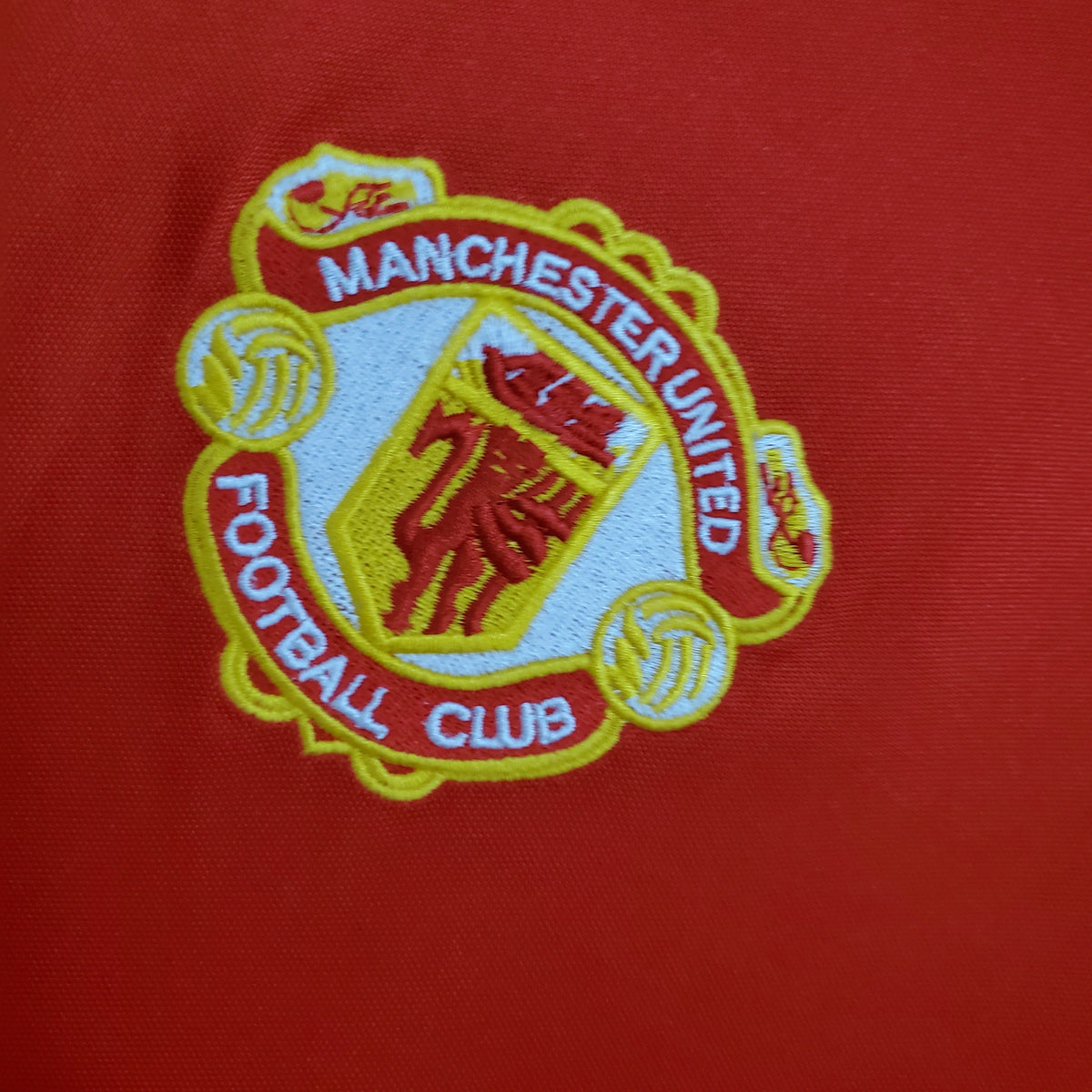 CAMISA RETRÔ MANCHESTER UNITED HOME 1985