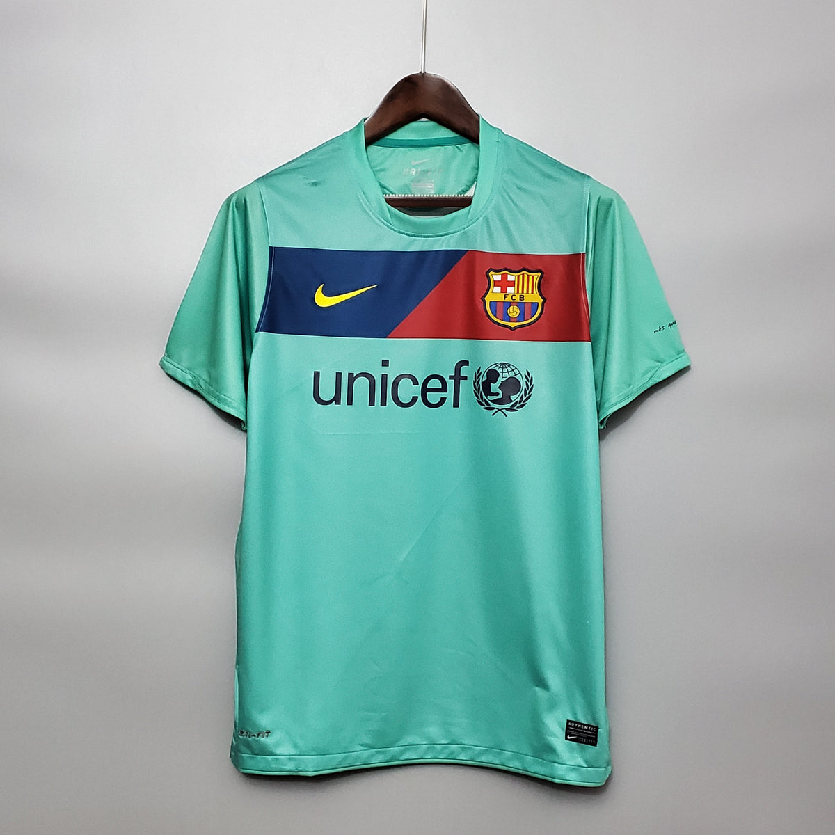 CAMISA RETRÔ BARCELONA AWAY 2010/11
